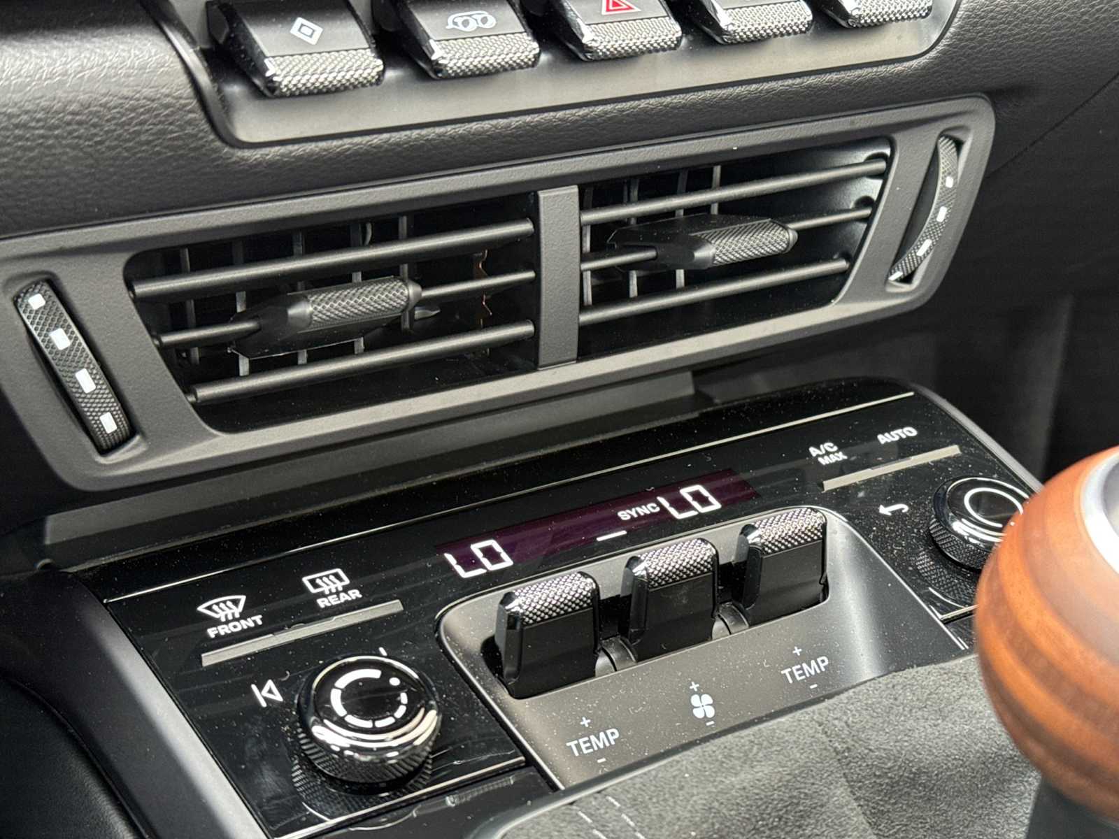 Thumbnail: 2025 Porsche 911 - 21