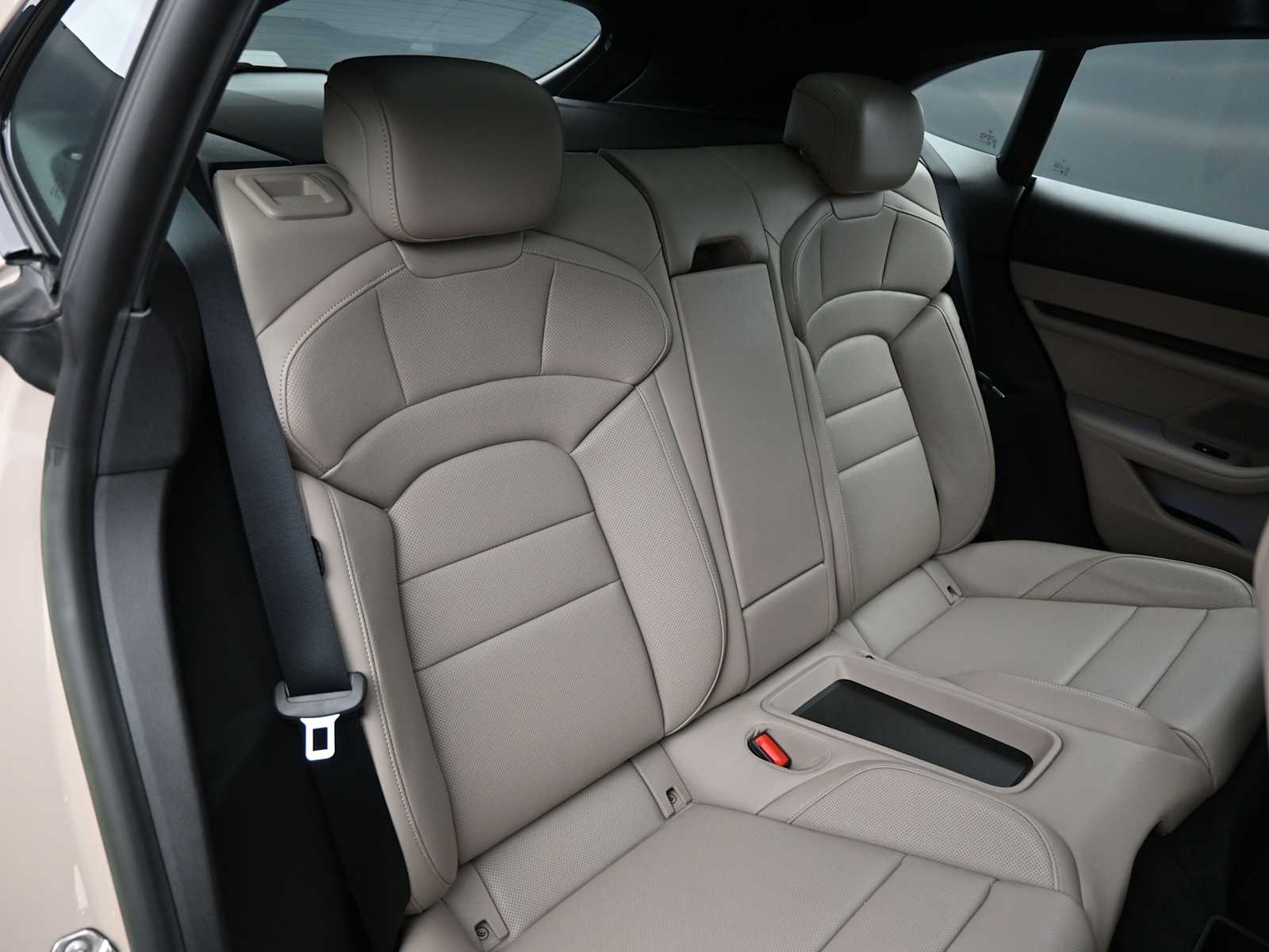 Thumbnail: 2023 Porsche Taycan - 22