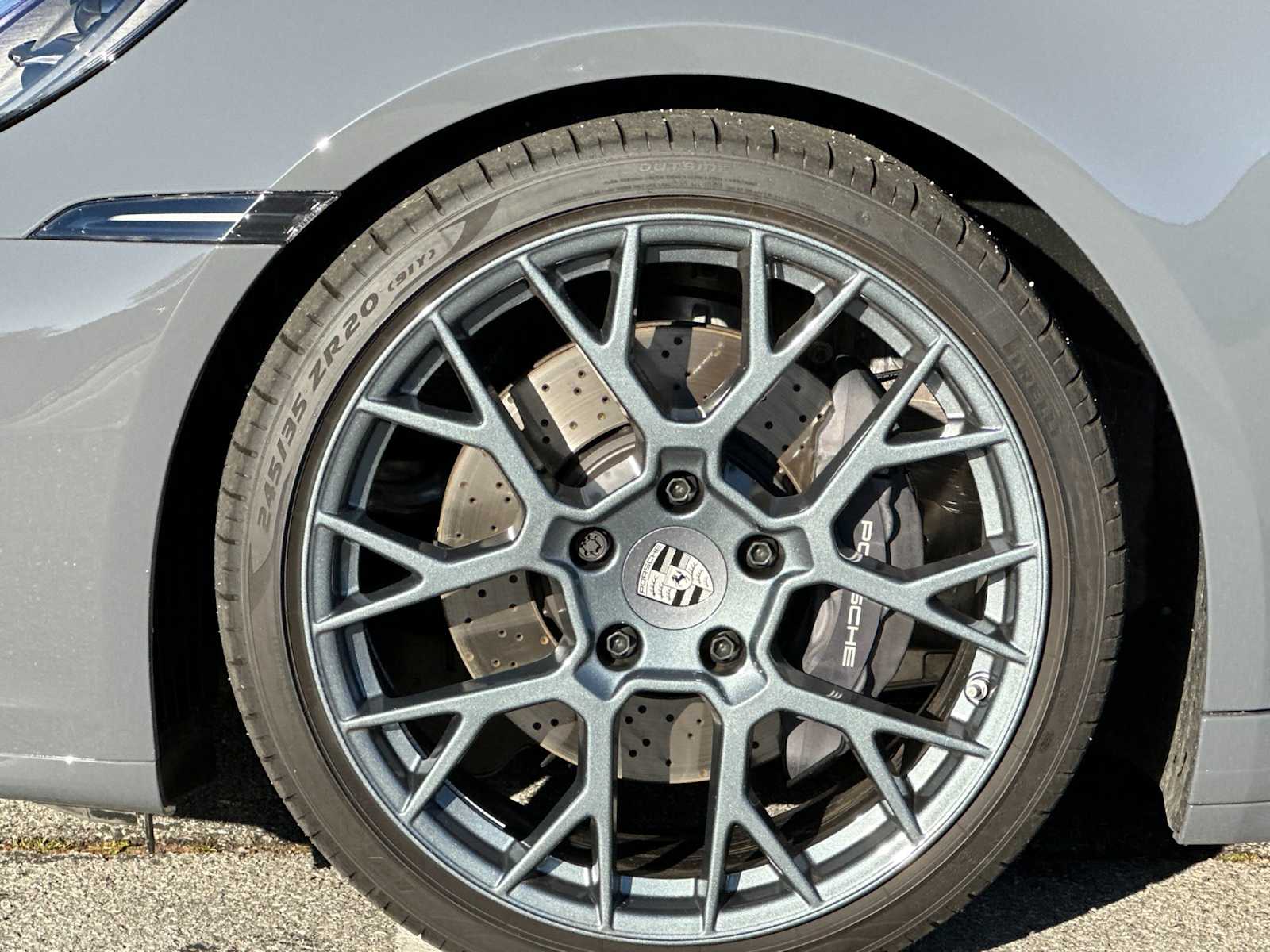 Thumbnail: 2025 Porsche 911 - 27