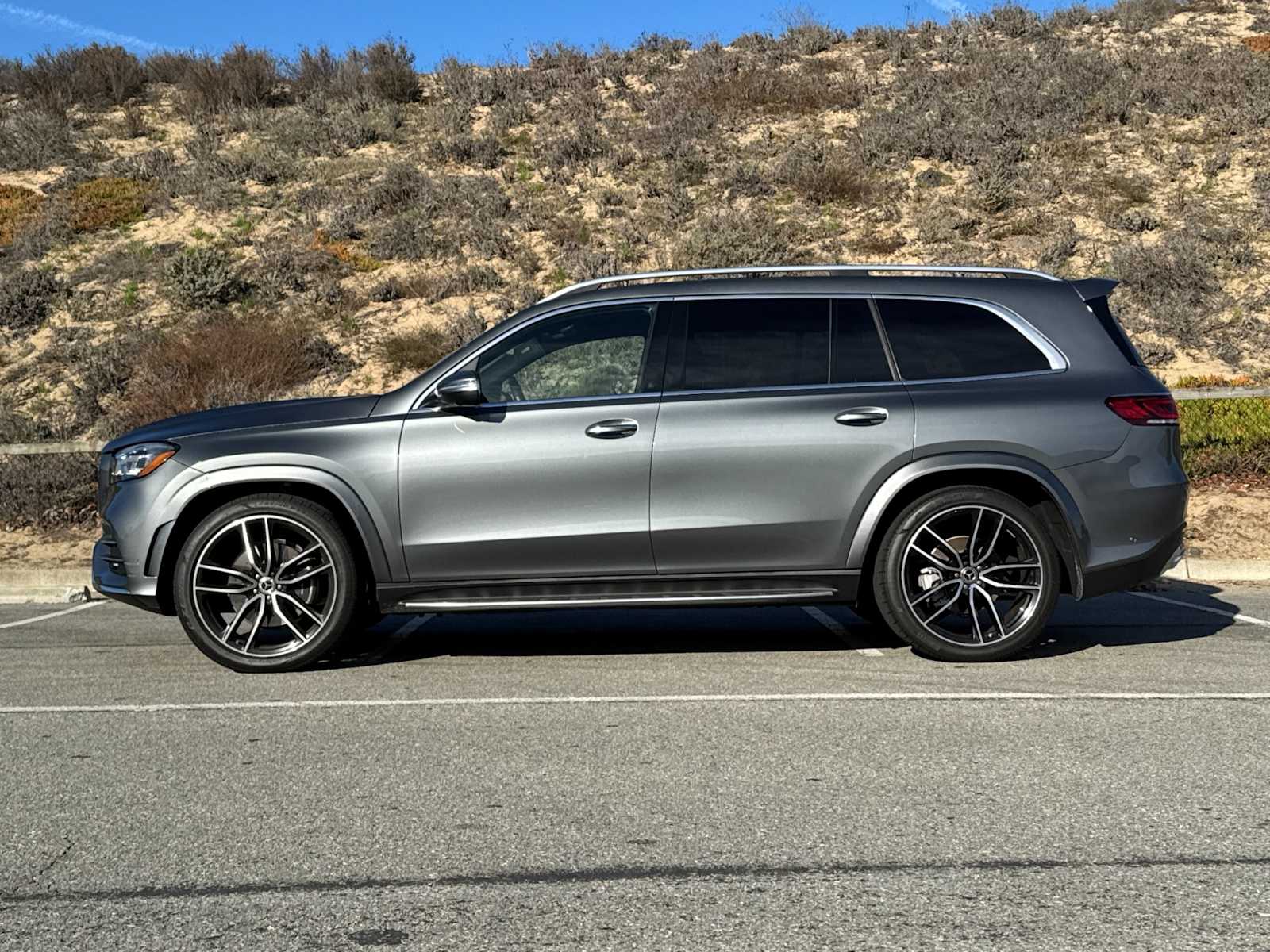 Thumbnail: 2022 Mercedes-Benz GLS - 2
