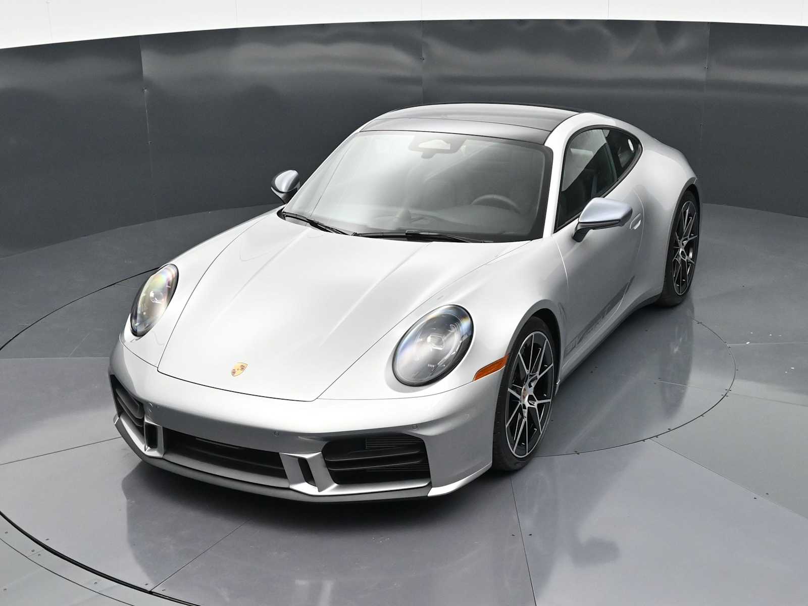 Thumbnail: 2026 Porsche 911 - 32