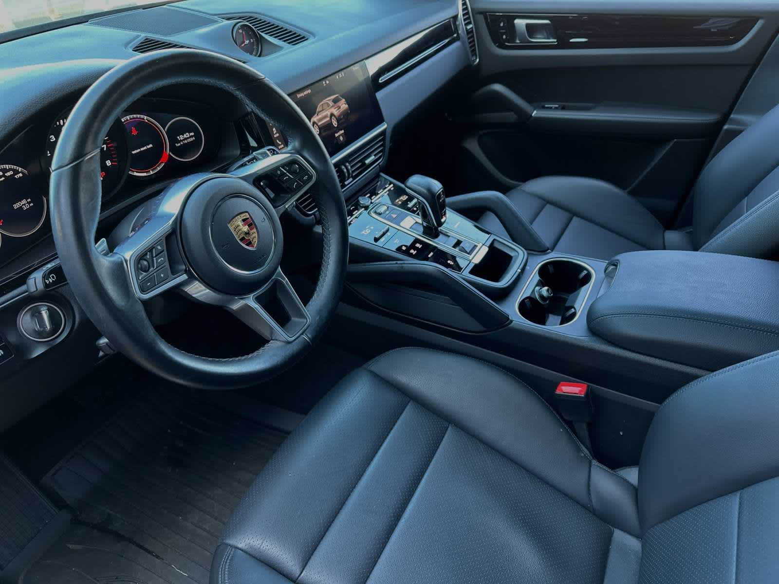2020 Porsche Cayenne Base 11