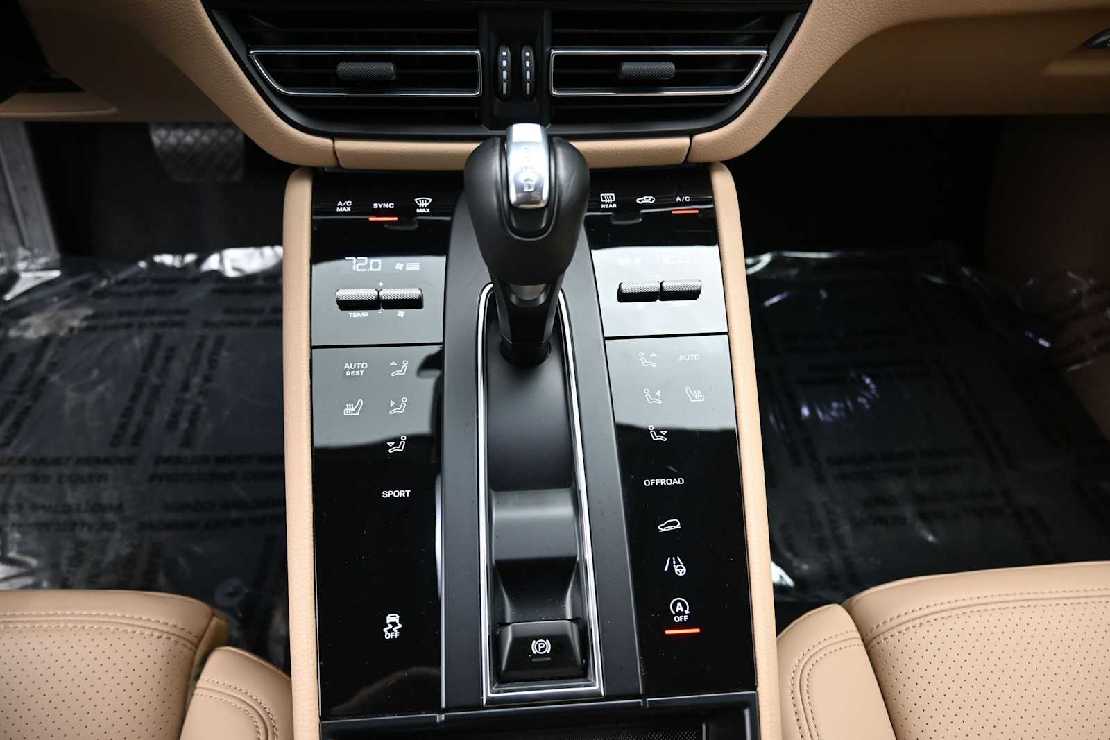 2025 Porsche Macan Base - Photo 12