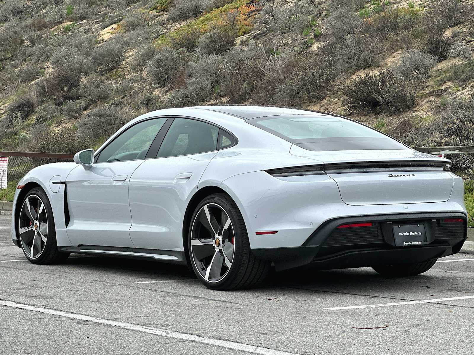 Thumbnail: 2024 Porsche Taycan - 3