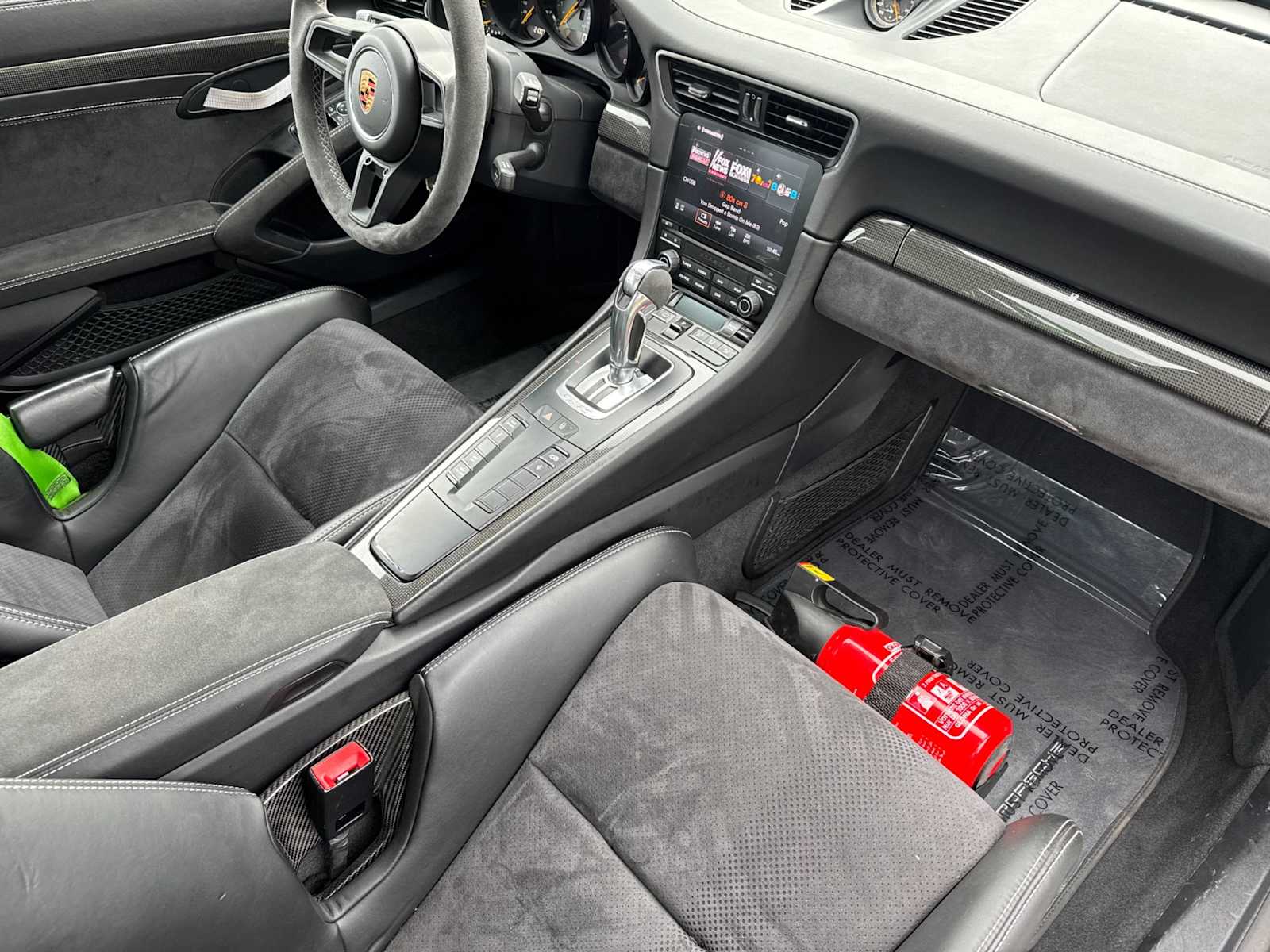 Thumbnail: 2019 Porsche 911 - 15