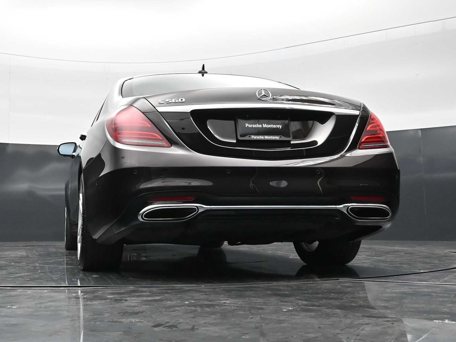 Thumbnail: 2018 Mercedes-Benz S-Class - 44
