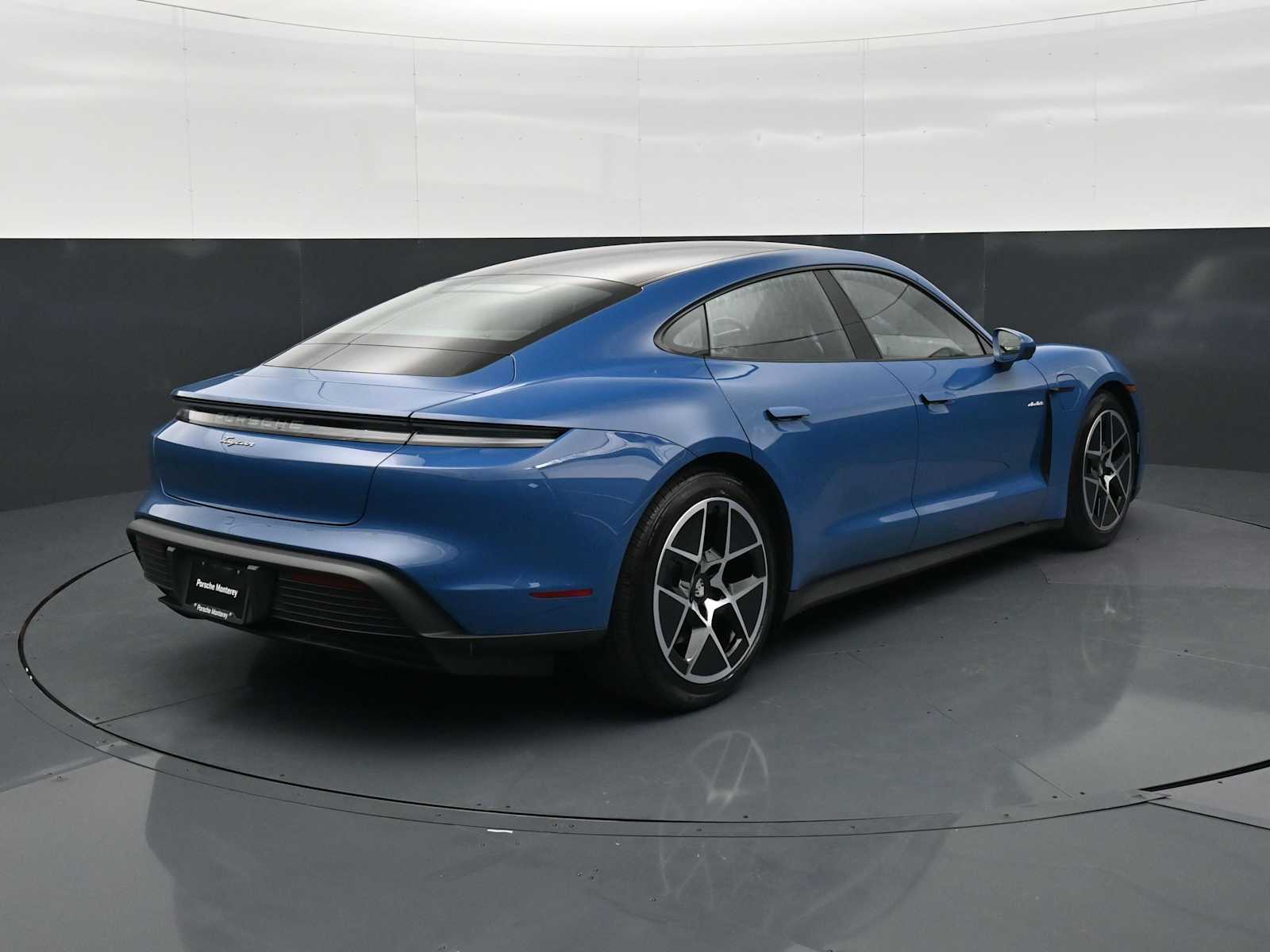 Thumbnail: 2026 Porsche Taycan - 26