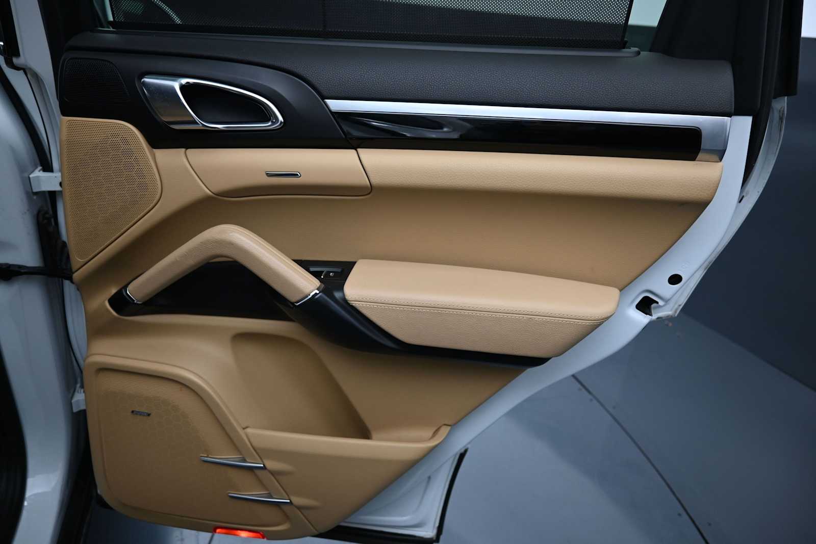 Thumbnail: 2015 Porsche Cayenne - 18