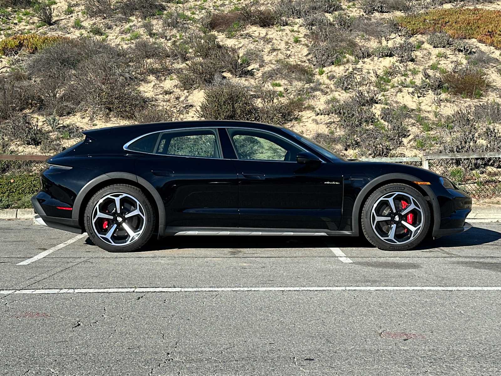 Thumbnail: 2025 Porsche Taycan - 9