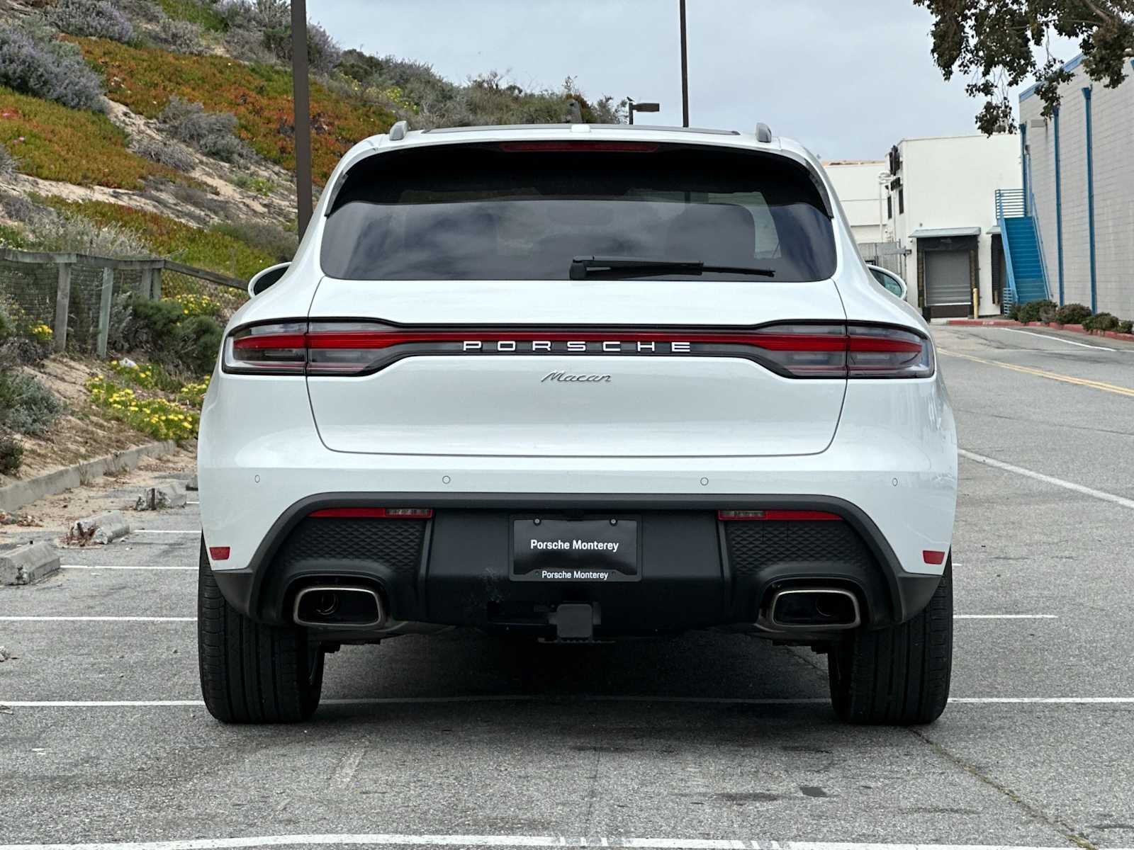 Thumbnail: 2025 Porsche Macan - 8