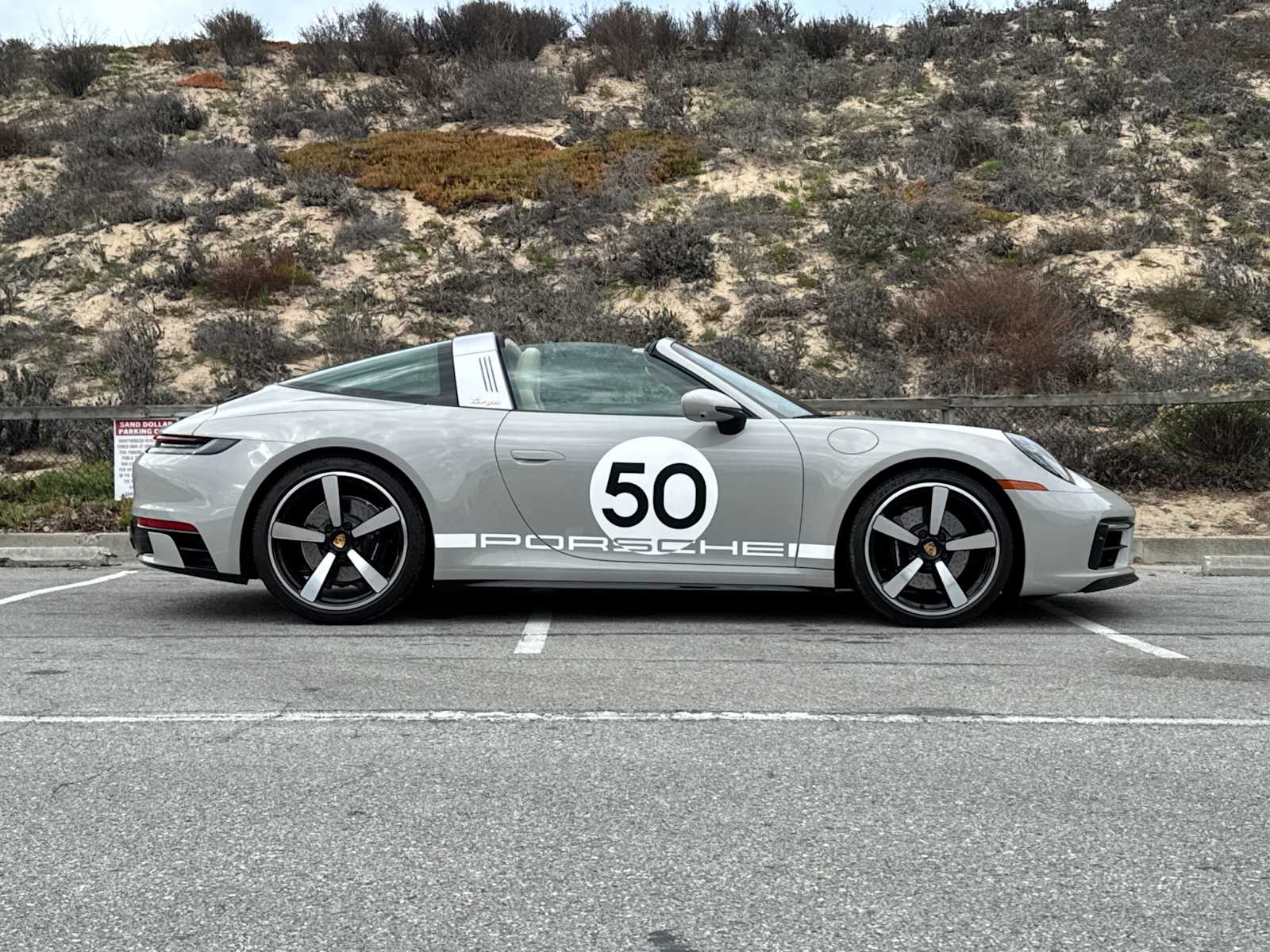 Thumbnail: 2021 Porsche 911 - 9