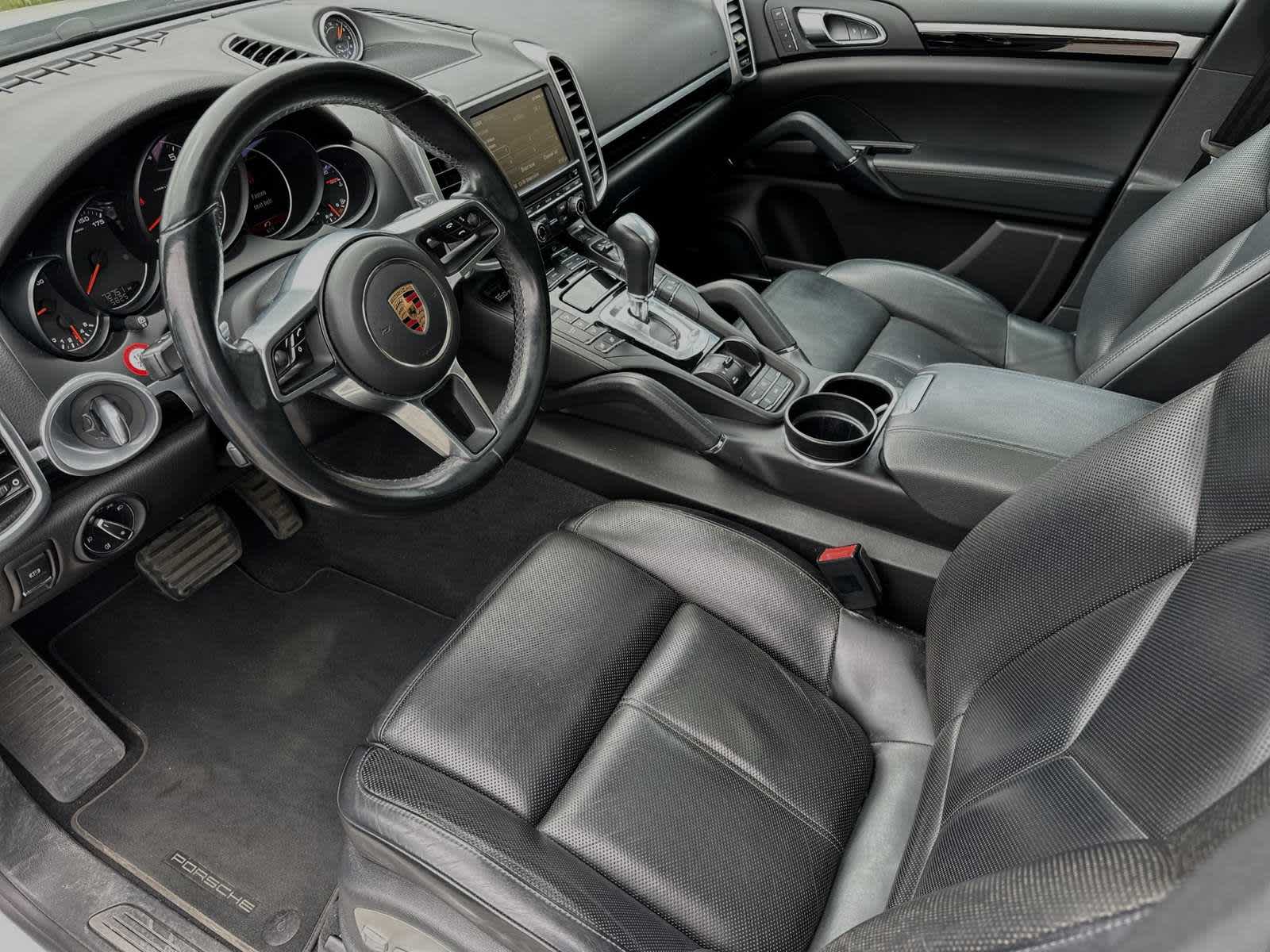 2016 Porsche Cayenne  10