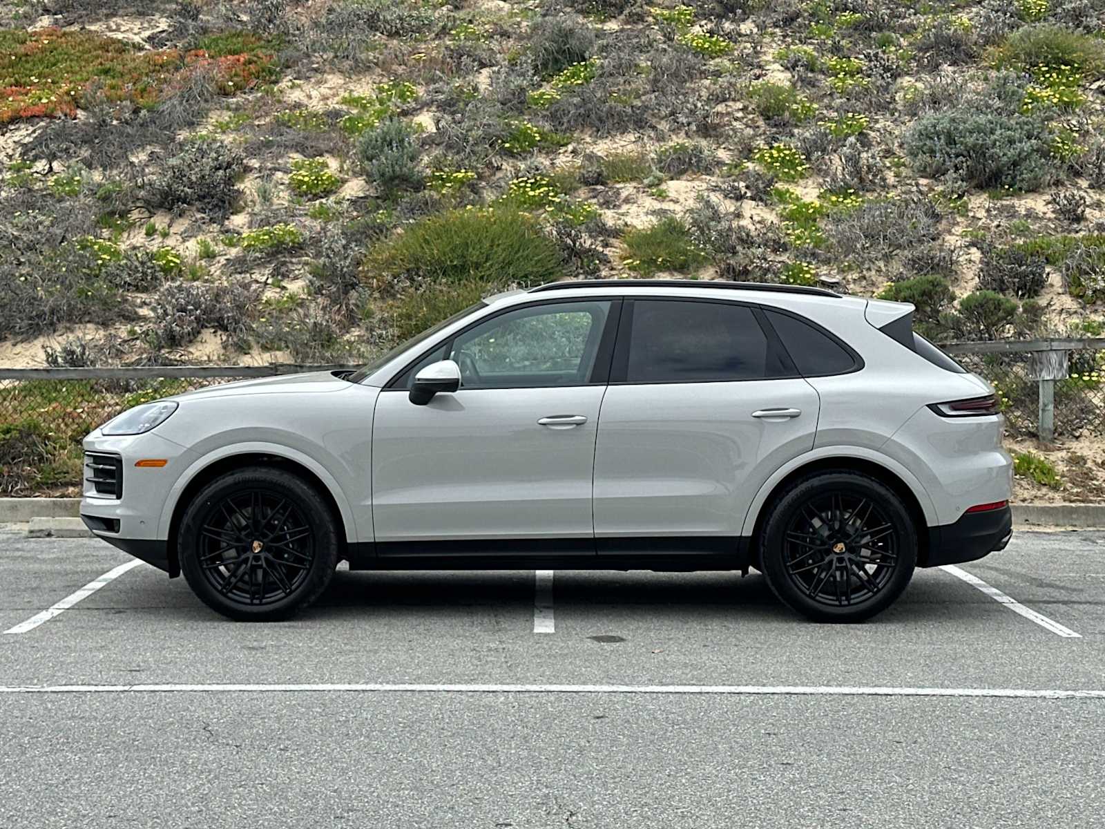 Thumbnail: 2025 Porsche Cayenne - 2