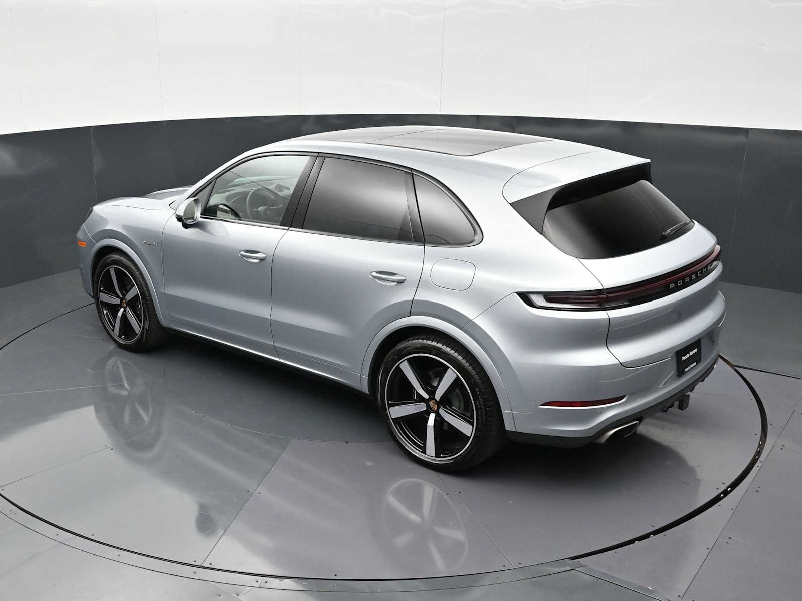 Thumbnail: 2026 Porsche Cayenne - 34