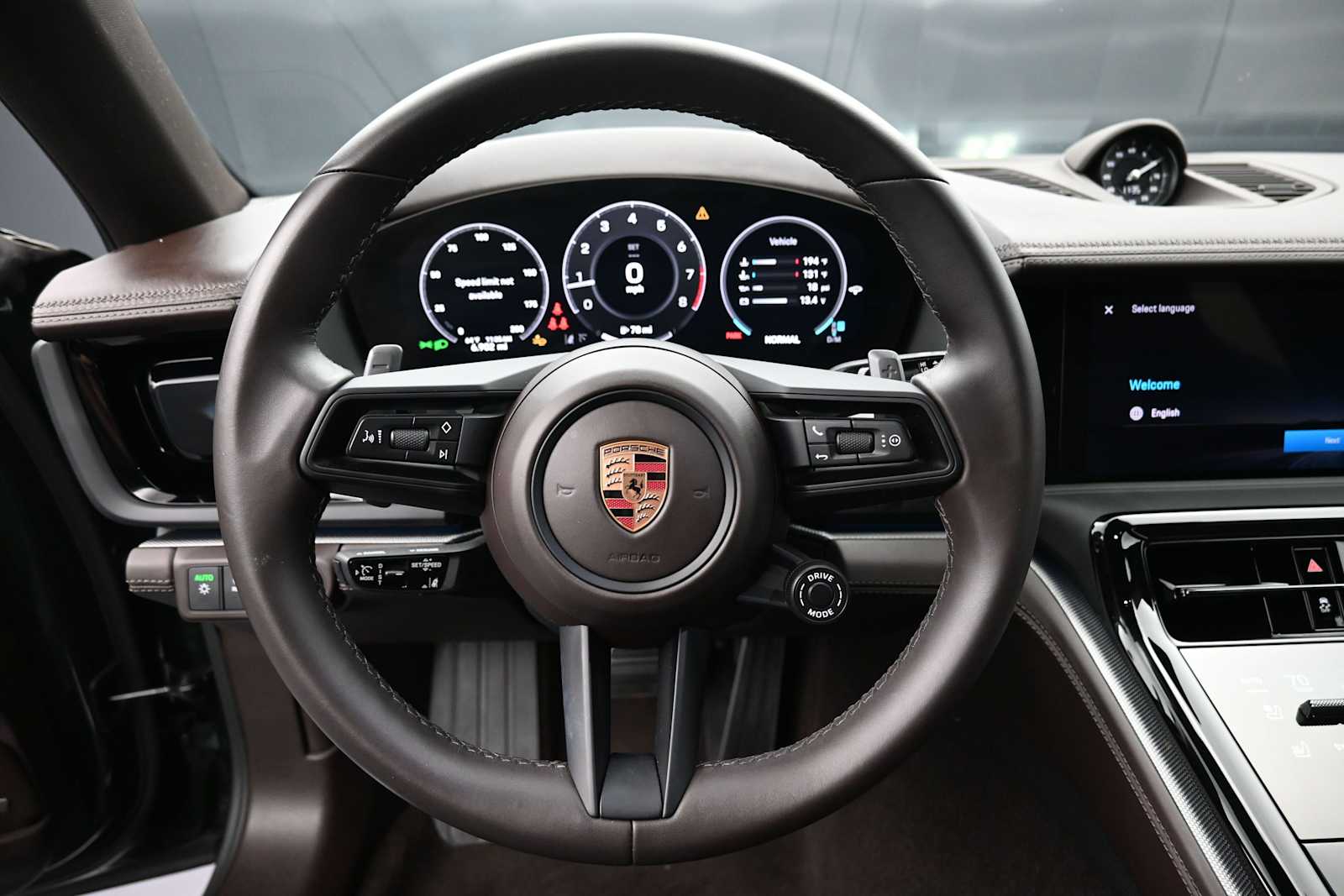 Thumbnail: 2026 Porsche Panamera - 8
