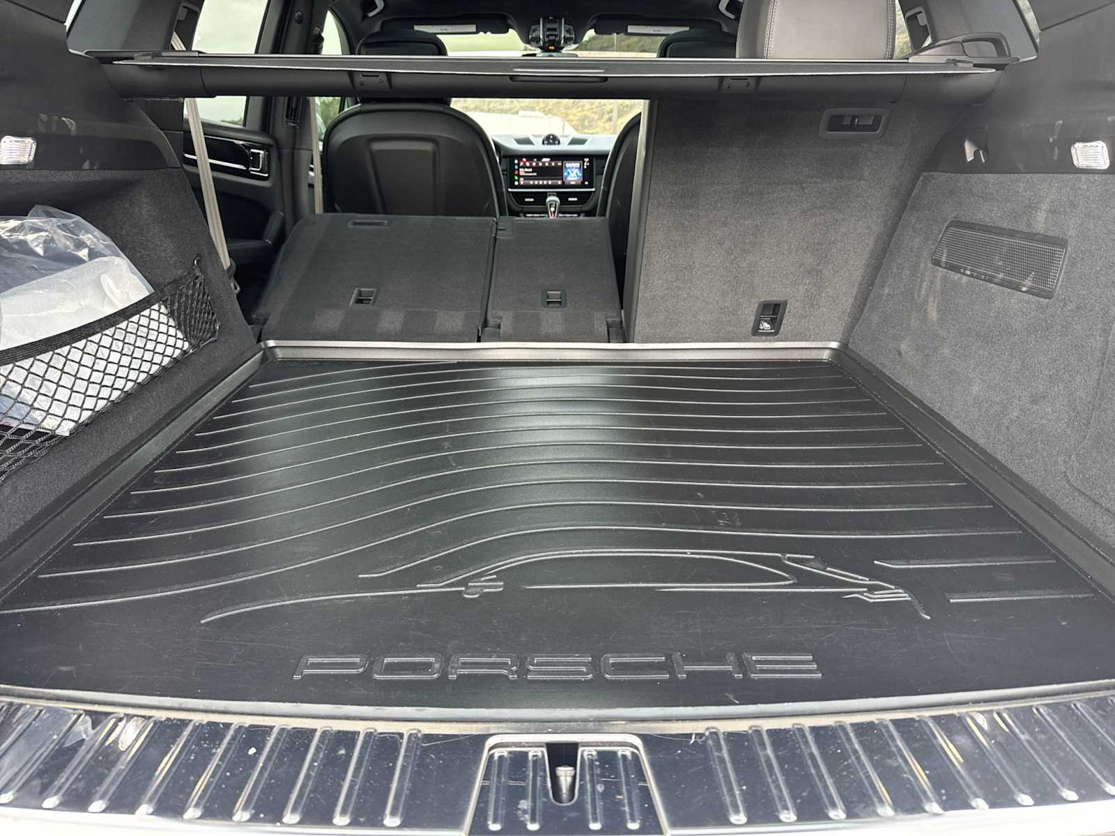 Thumbnail: 2022 Porsche Cayenne - 16