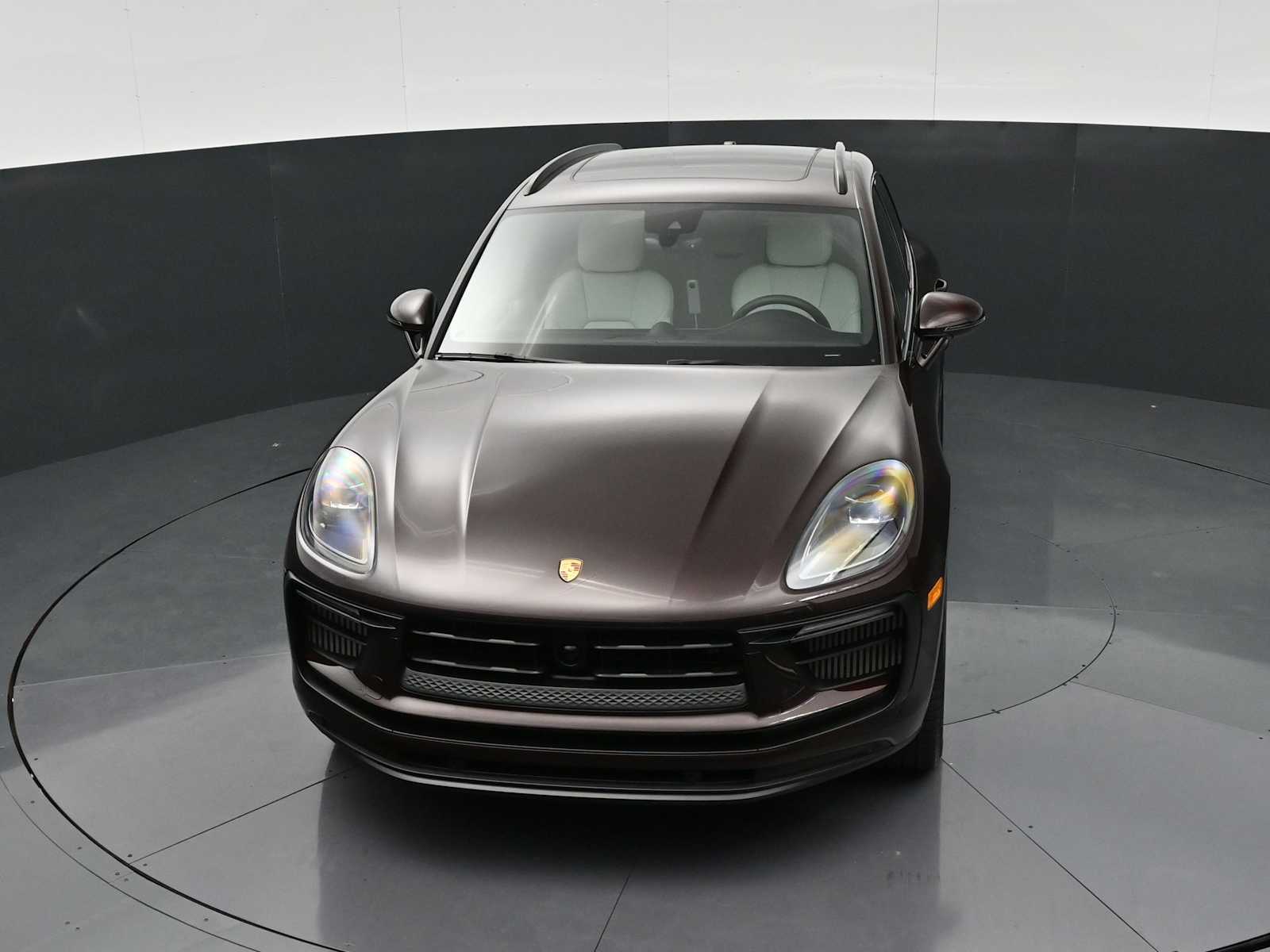 Thumbnail: 2026 Porsche Macan - 37