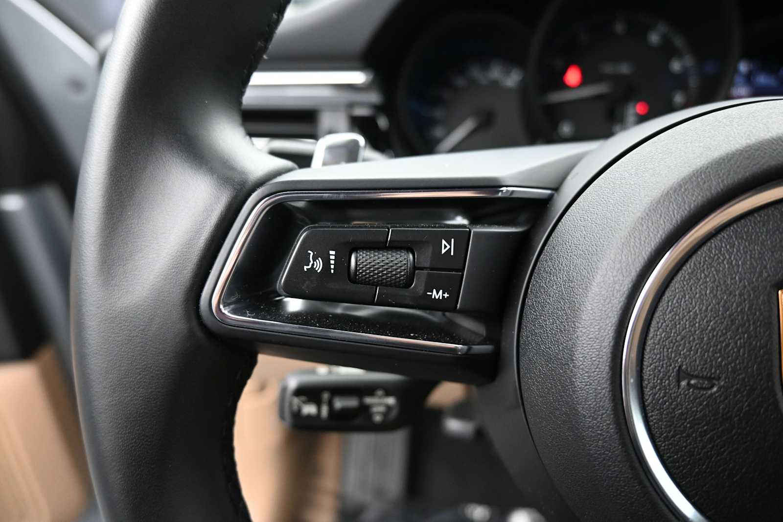 2025 Porsche Macan Base - Photo 16