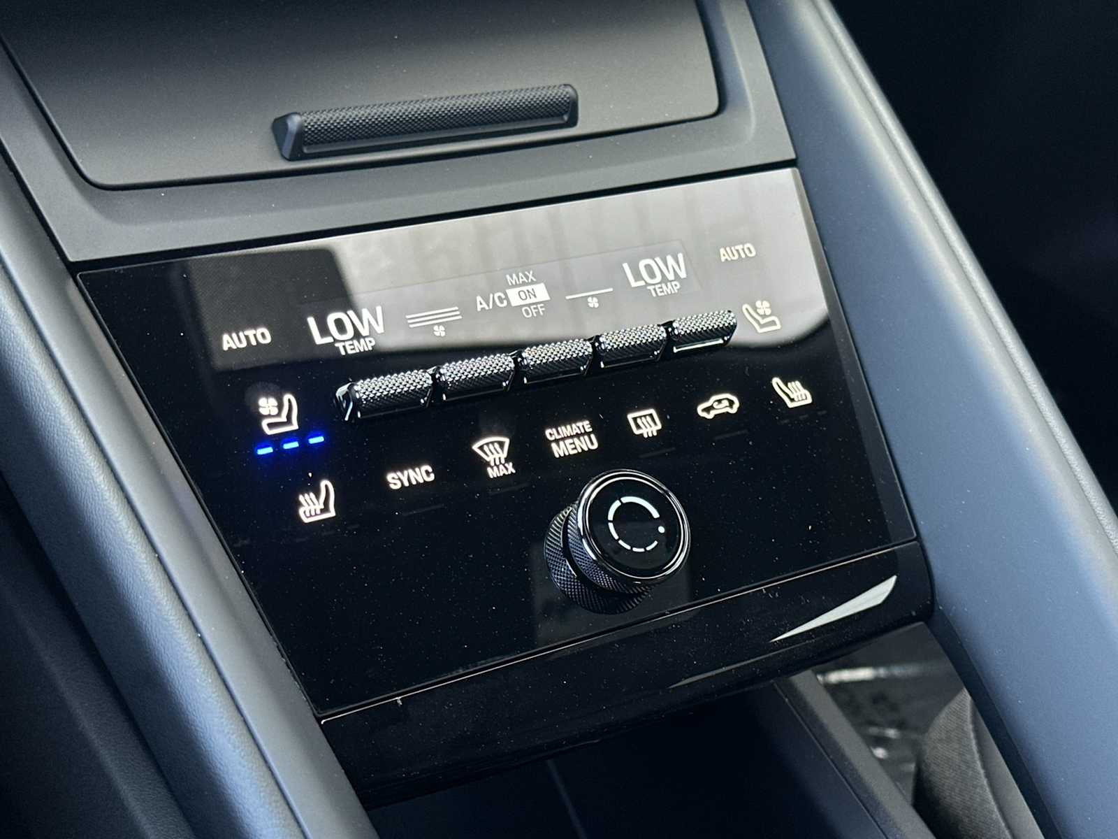 Thumbnail: 2025 Porsche Macan - 22