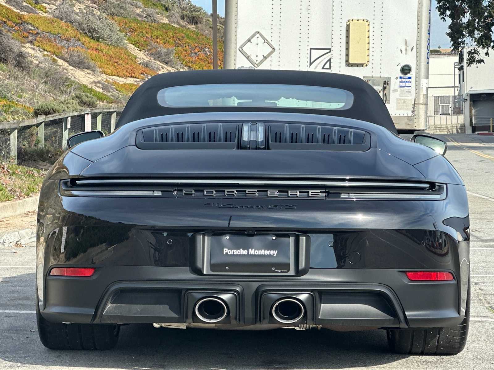 Thumbnail: 2026 Porsche 911 - 8