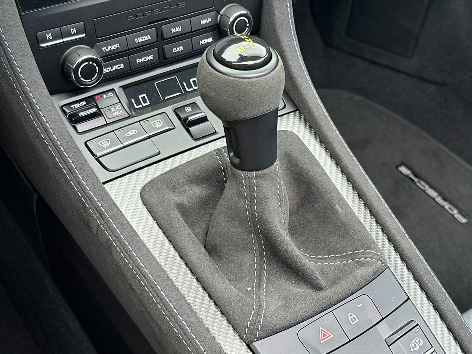 Thumbnail: 2025 Porsche  - 19