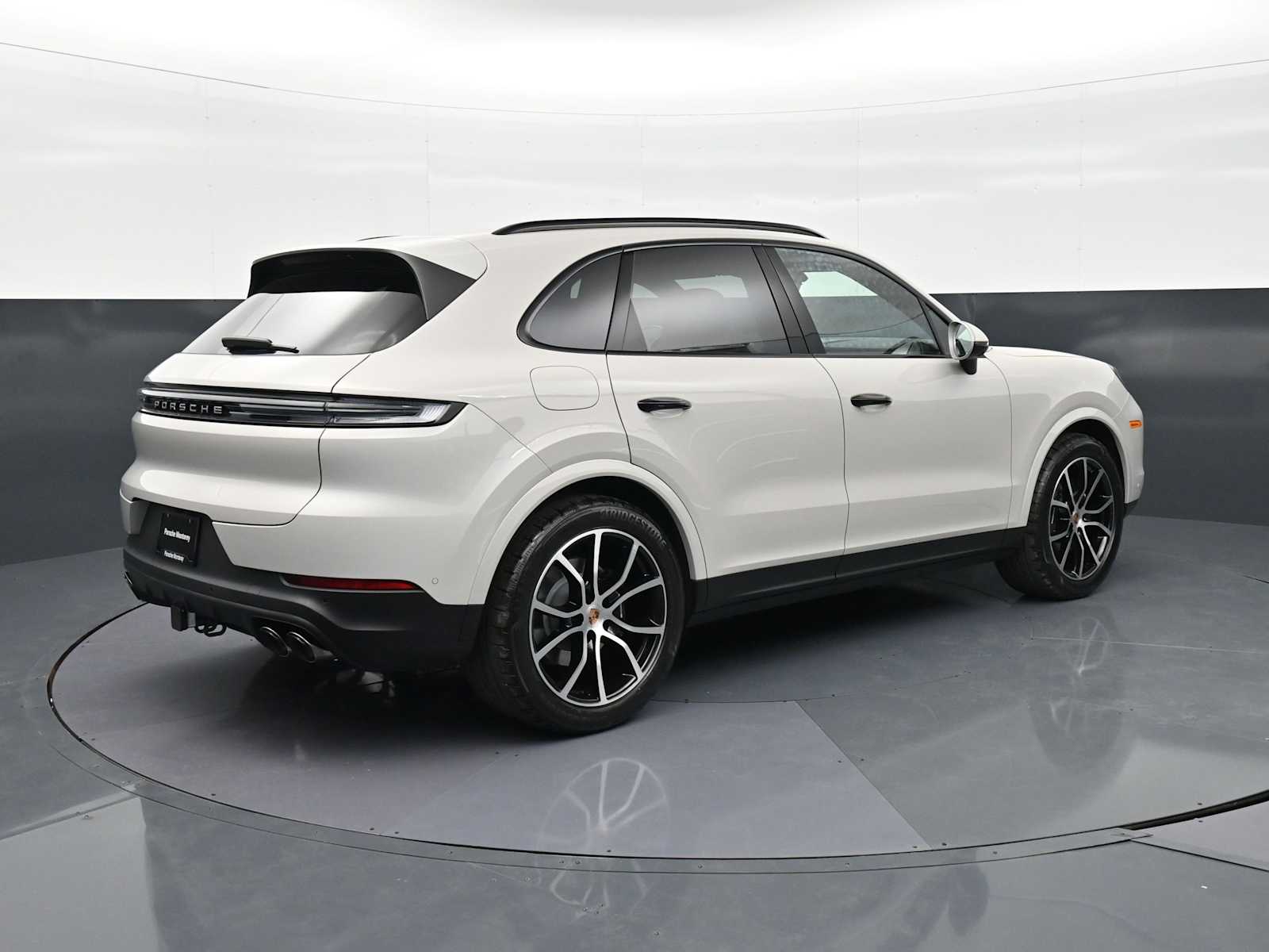 Thumbnail: 2026 Porsche Cayenne - 35