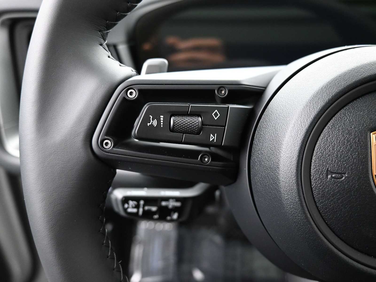 Thumbnail: 2026 Porsche Cayenne - 16