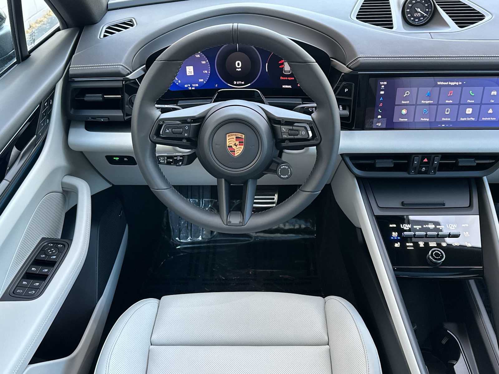 Thumbnail: 2026 Porsche Macan - 15