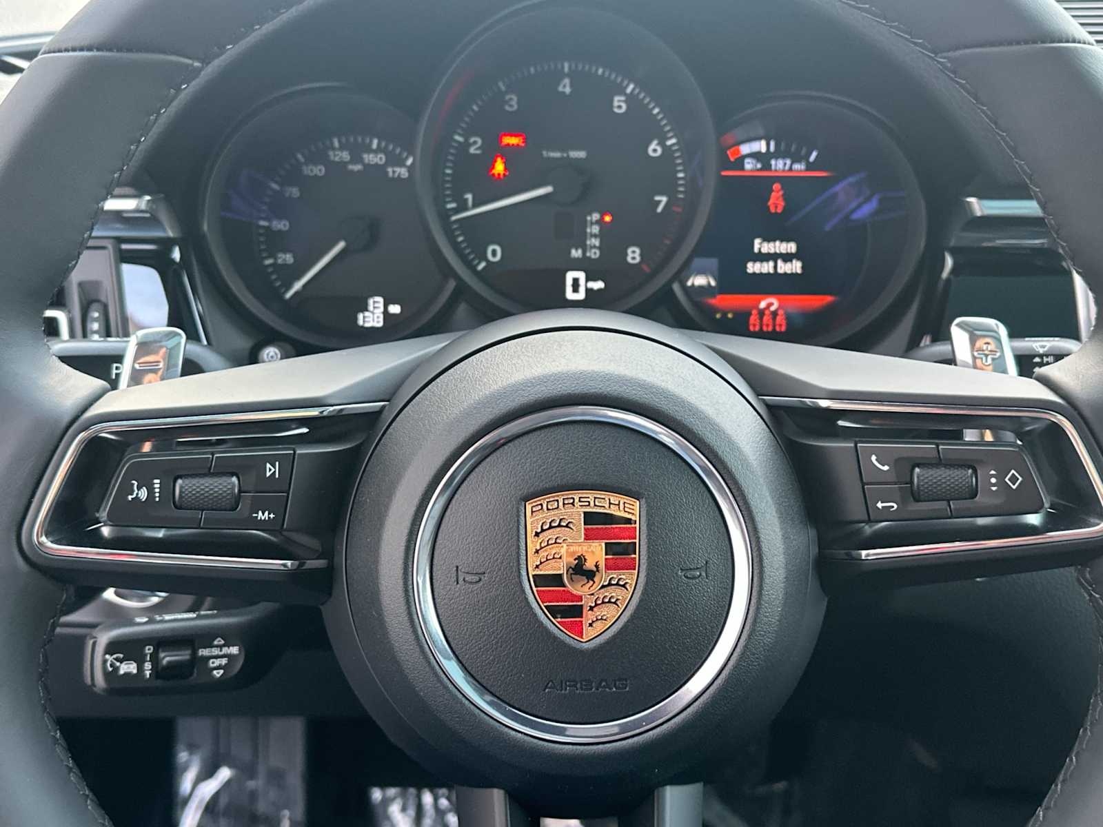 Thumbnail: 2026 Porsche Macan - 25