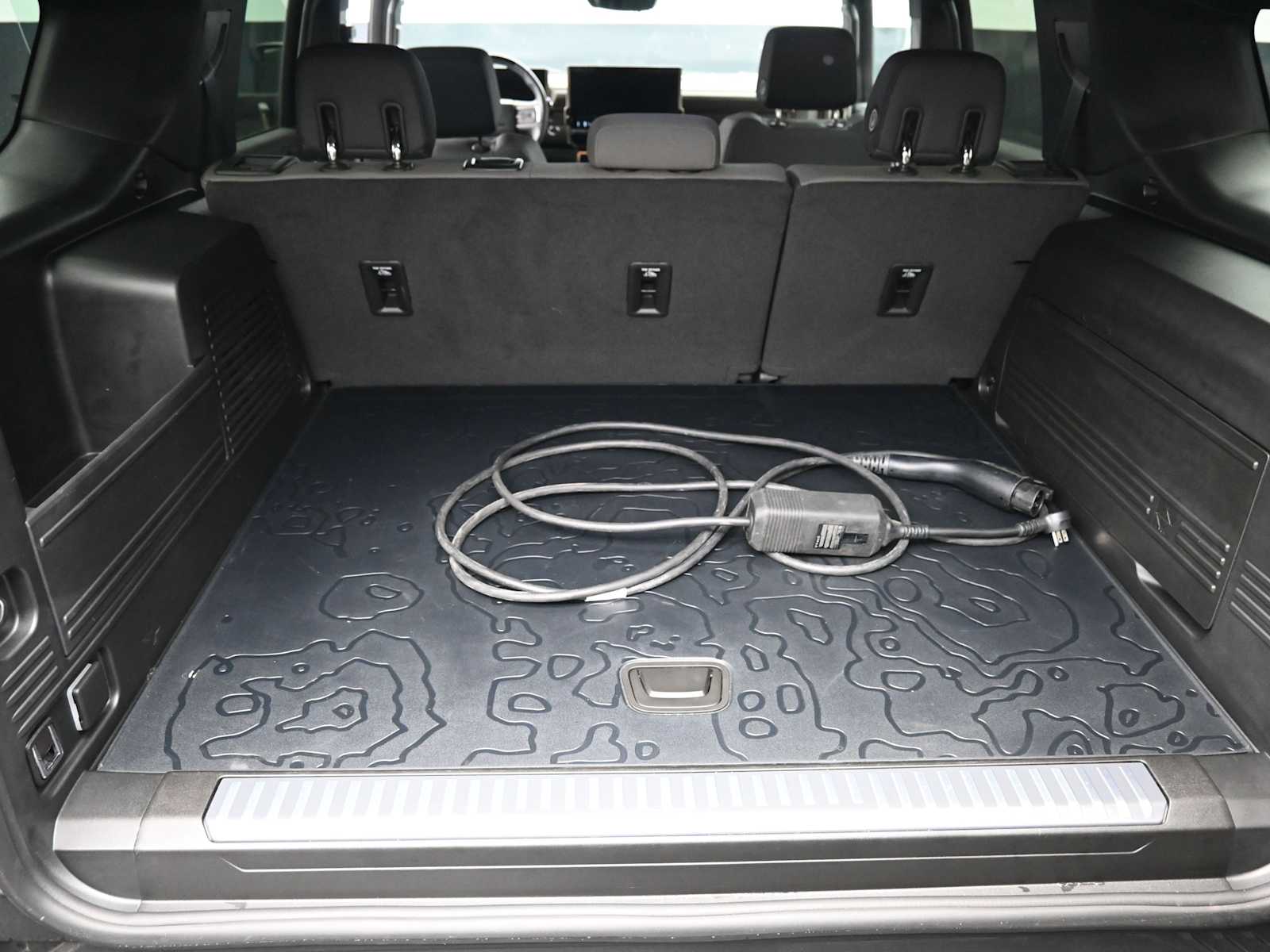 Thumbnail: 2024 GMC Hummer EV - 20