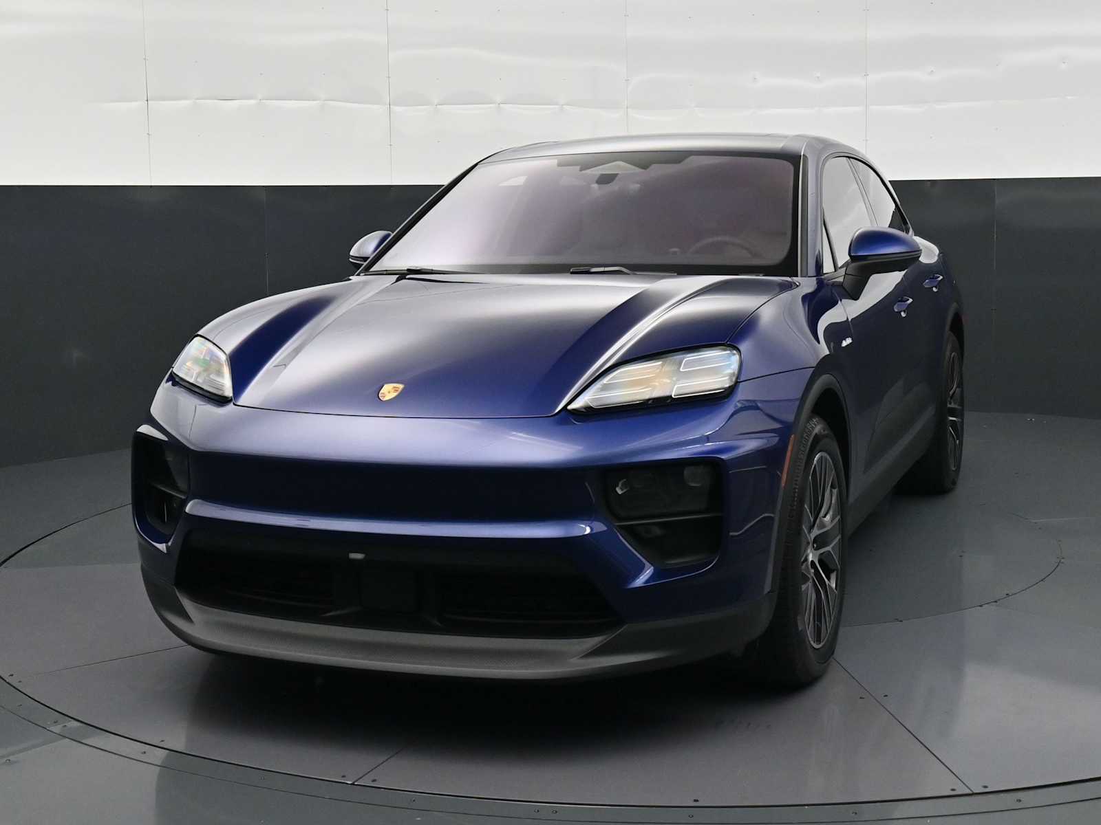 Thumbnail: 2026 Porsche Macan - 28