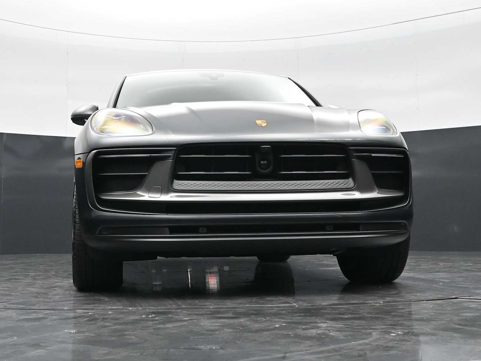 Thumbnail: 2025 Porsche Macan - 46