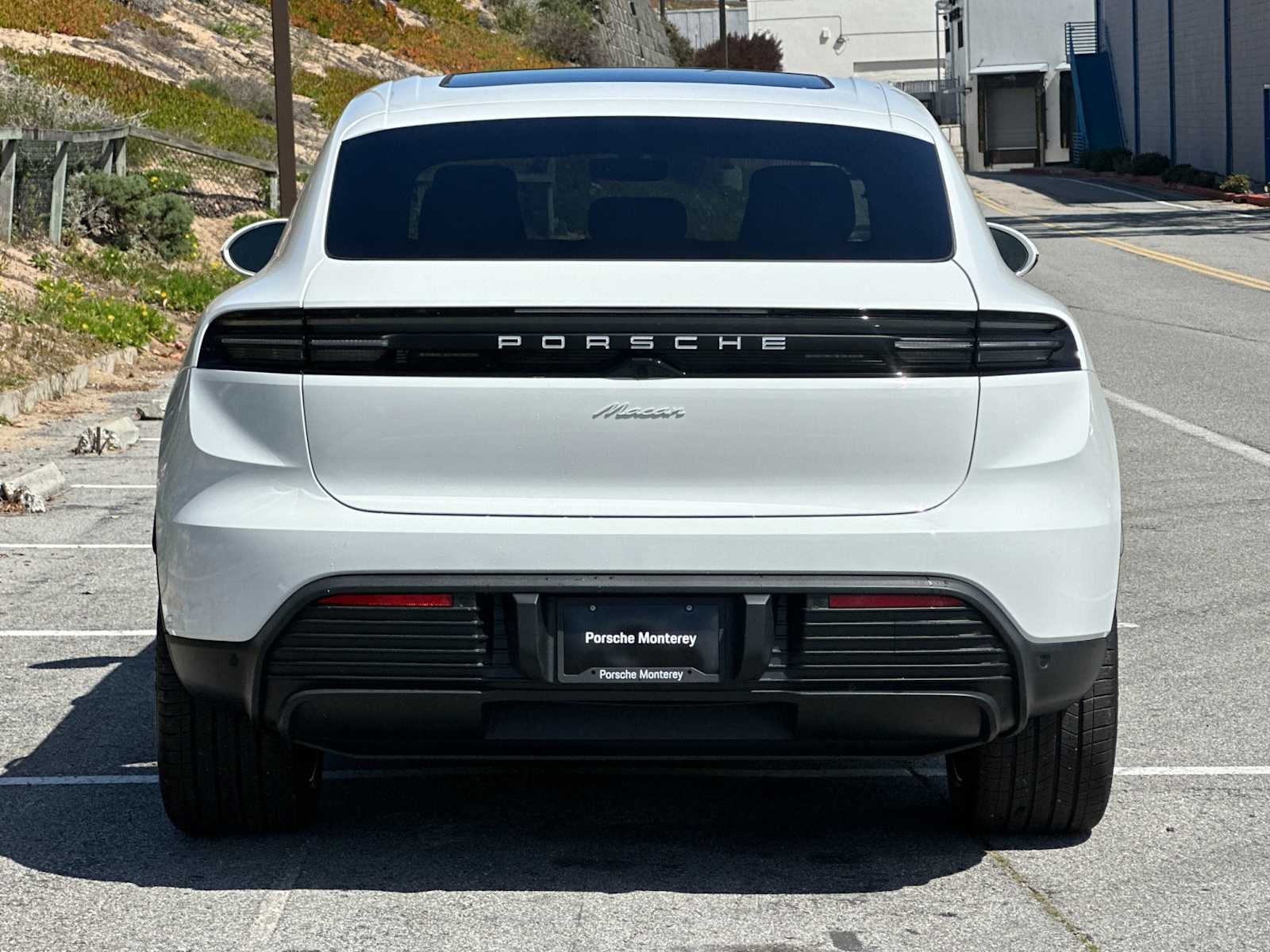 Thumbnail: 2025 Porsche Macan - 8