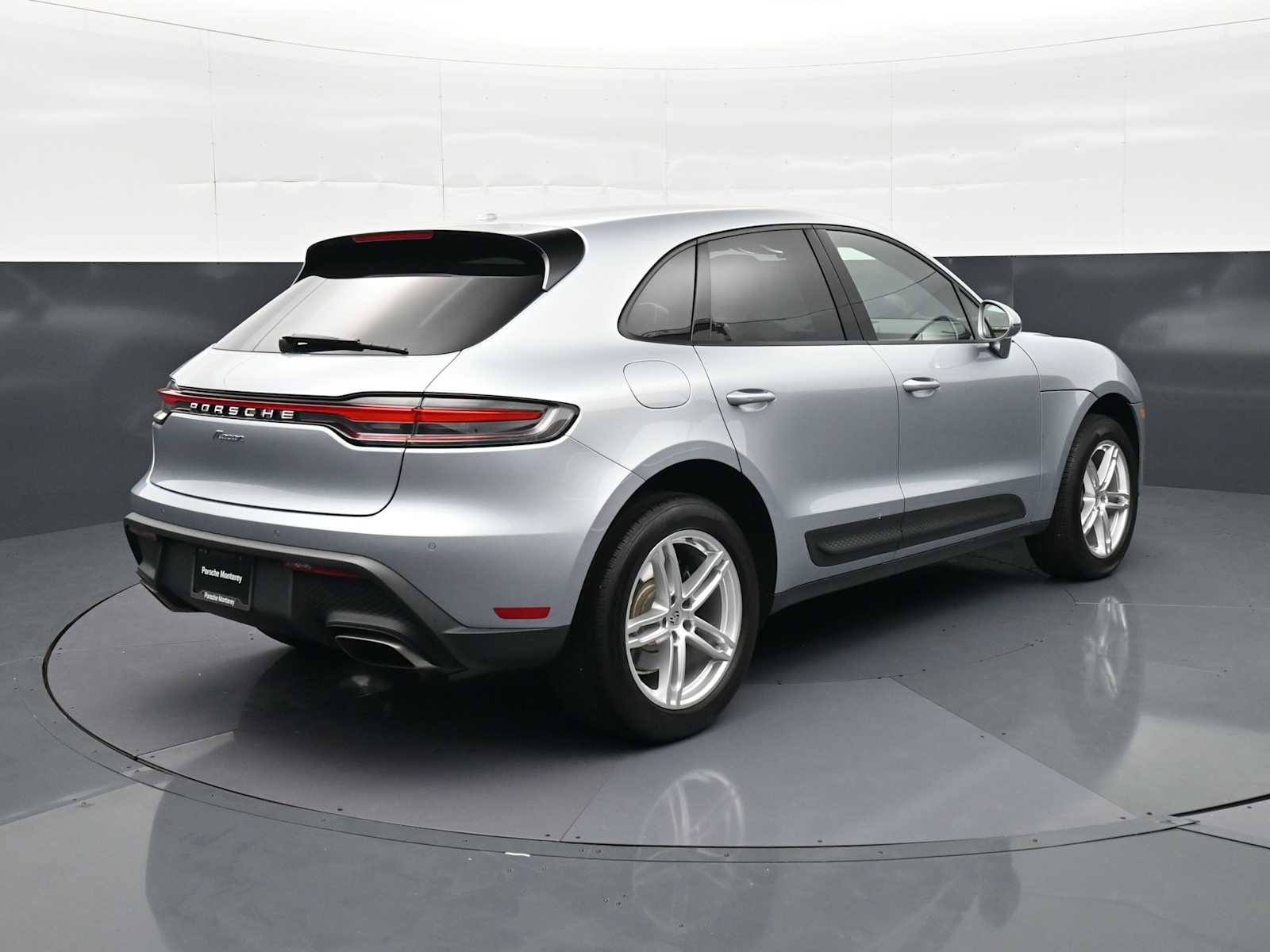 2025 Porsche Macan Base - Photo 24