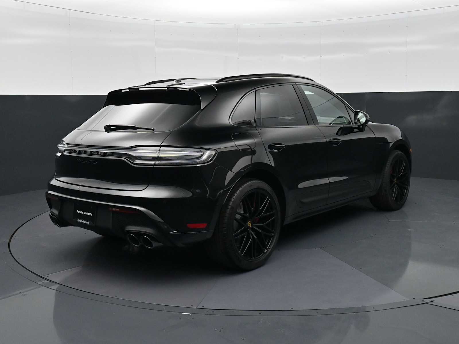 Thumbnail: 2026 Porsche Macan - 26
