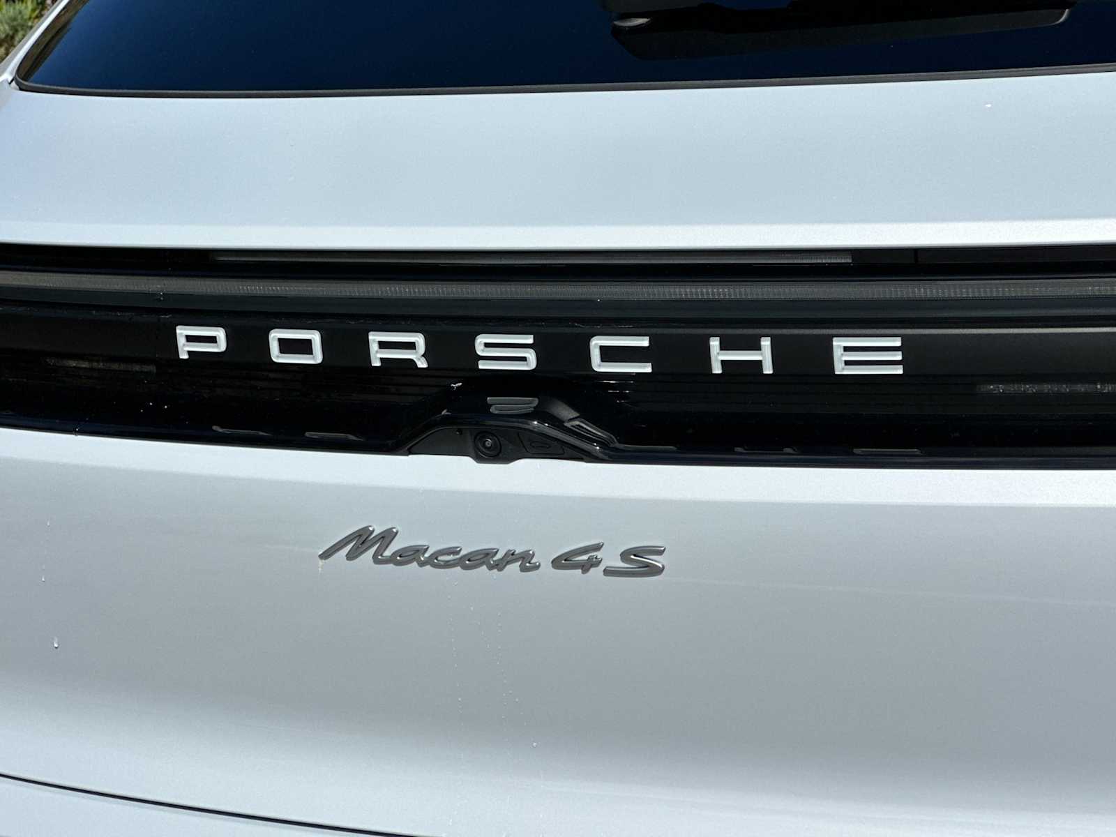 Thumbnail: 2025 Porsche Macan - 24