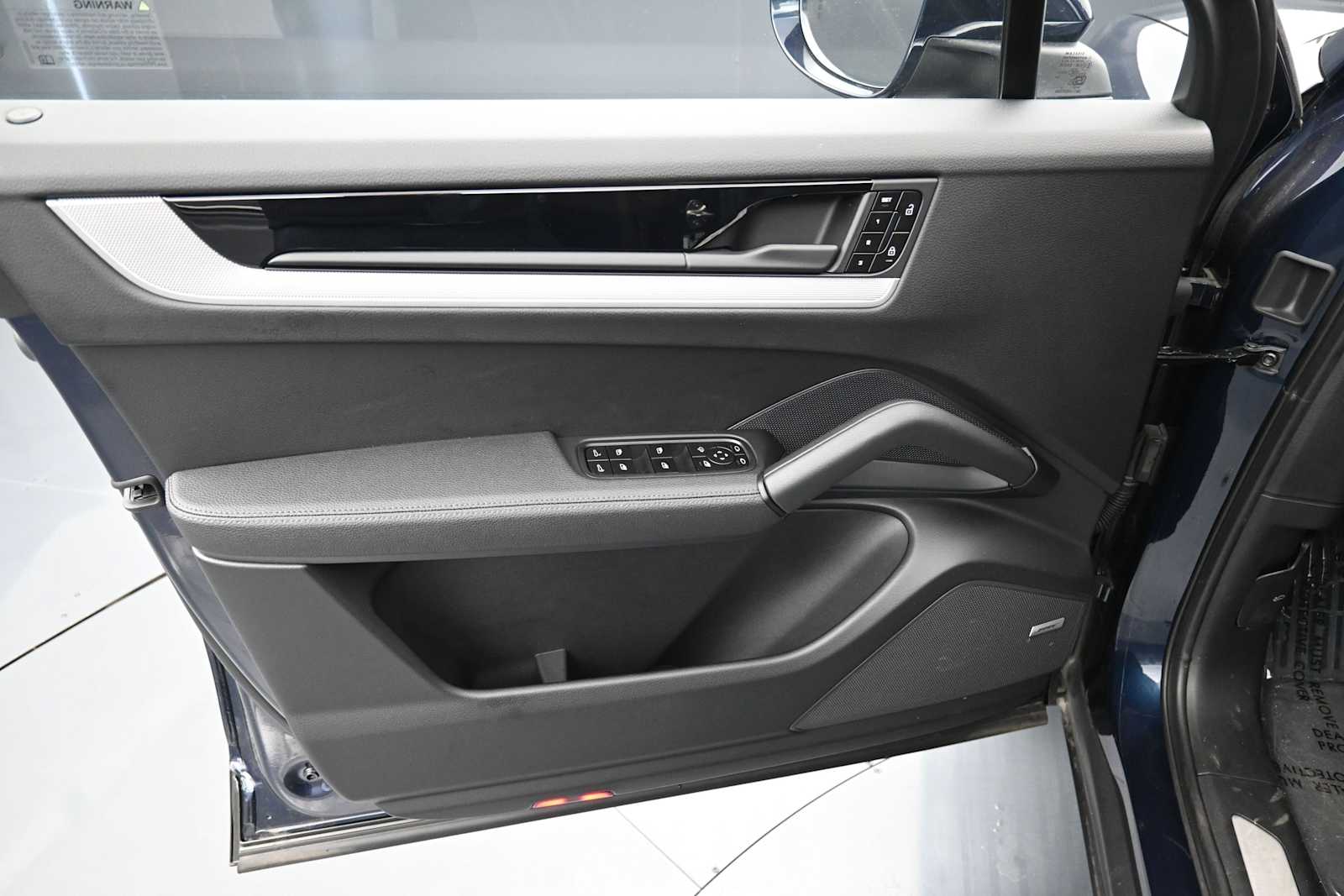 Thumbnail: 2025 Porsche Cayenne - 15
