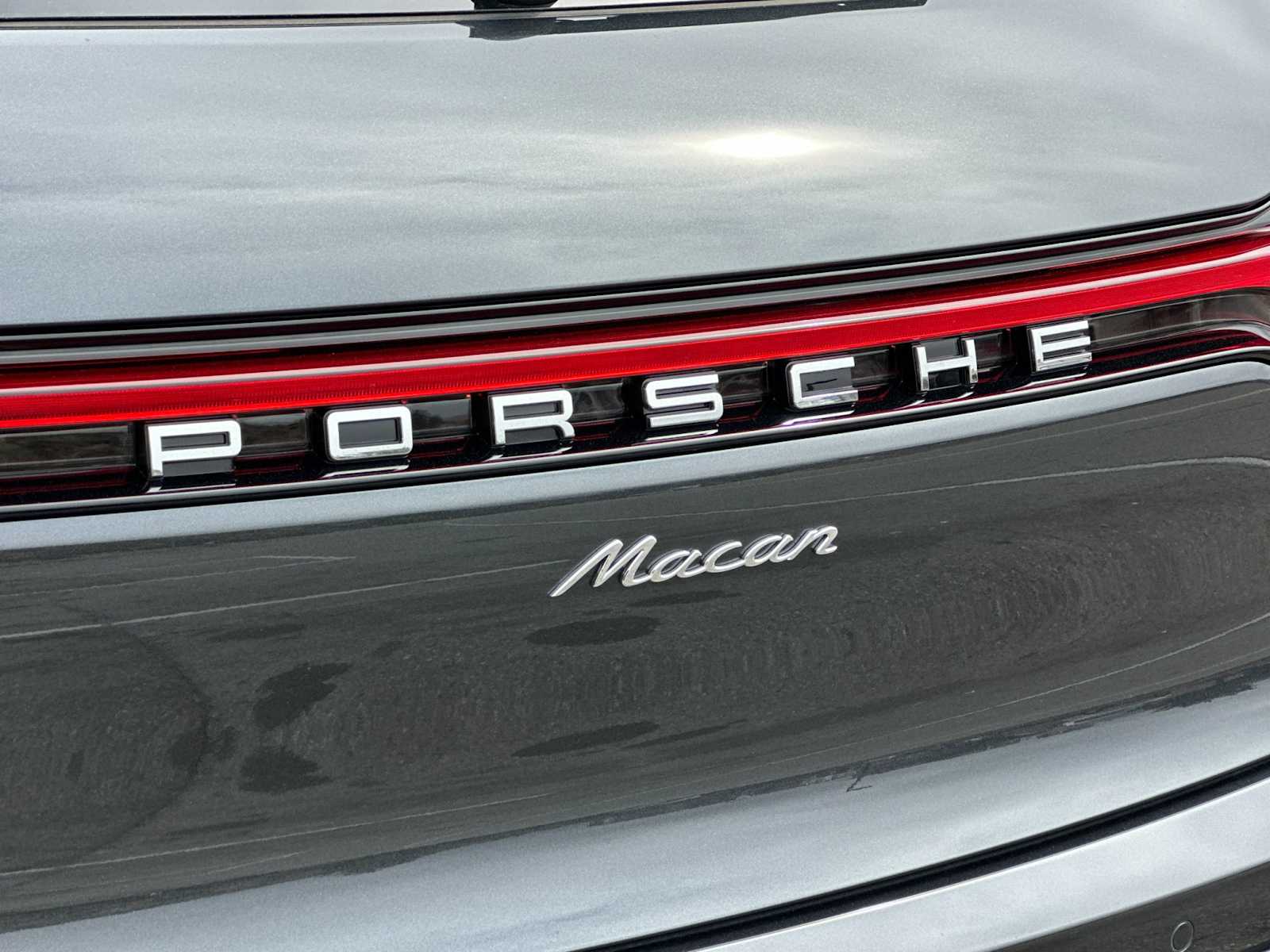 Thumbnail: 2025 Porsche Macan - 26