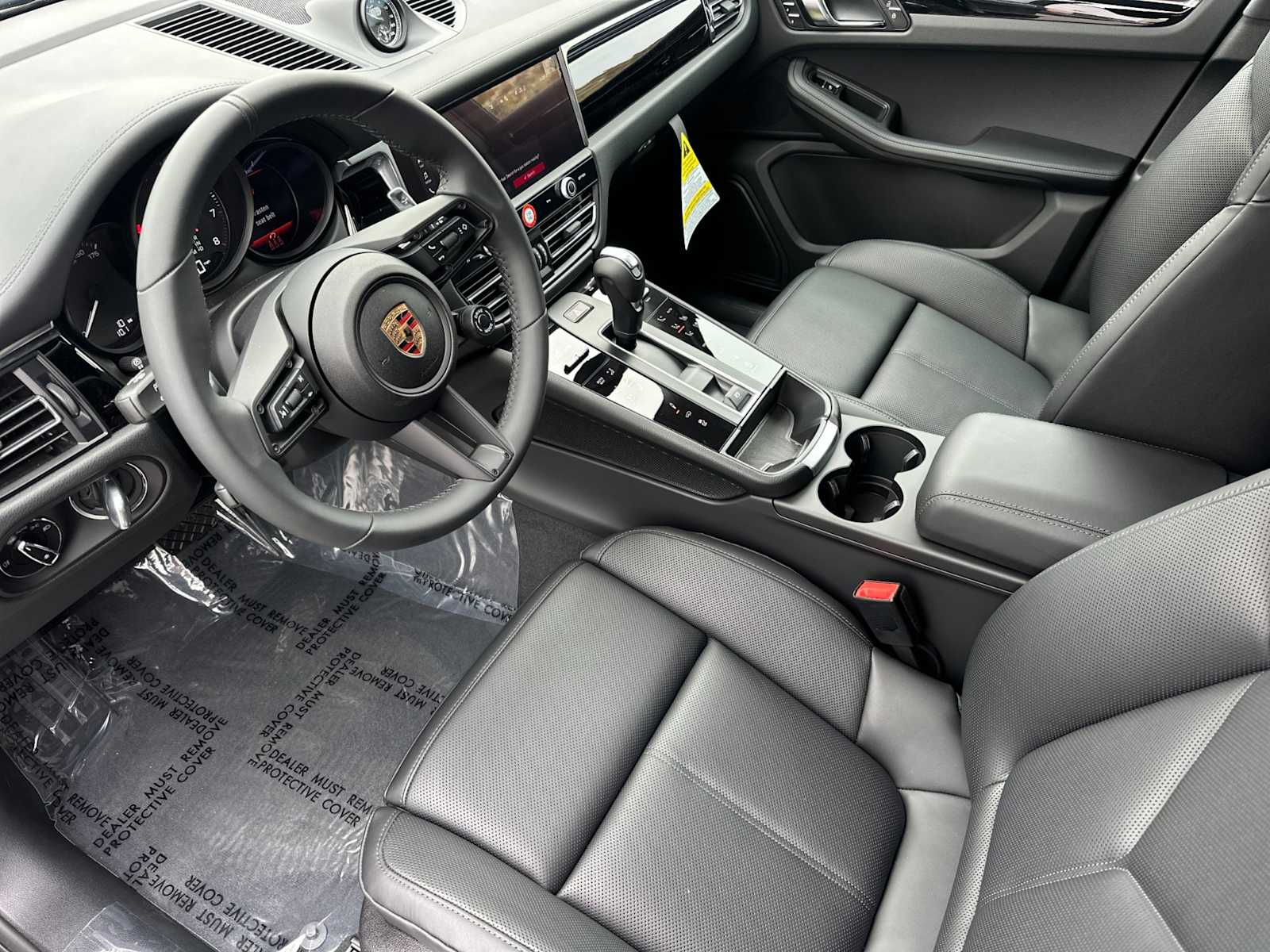 Thumbnail: 2025 Porsche Macan - 4