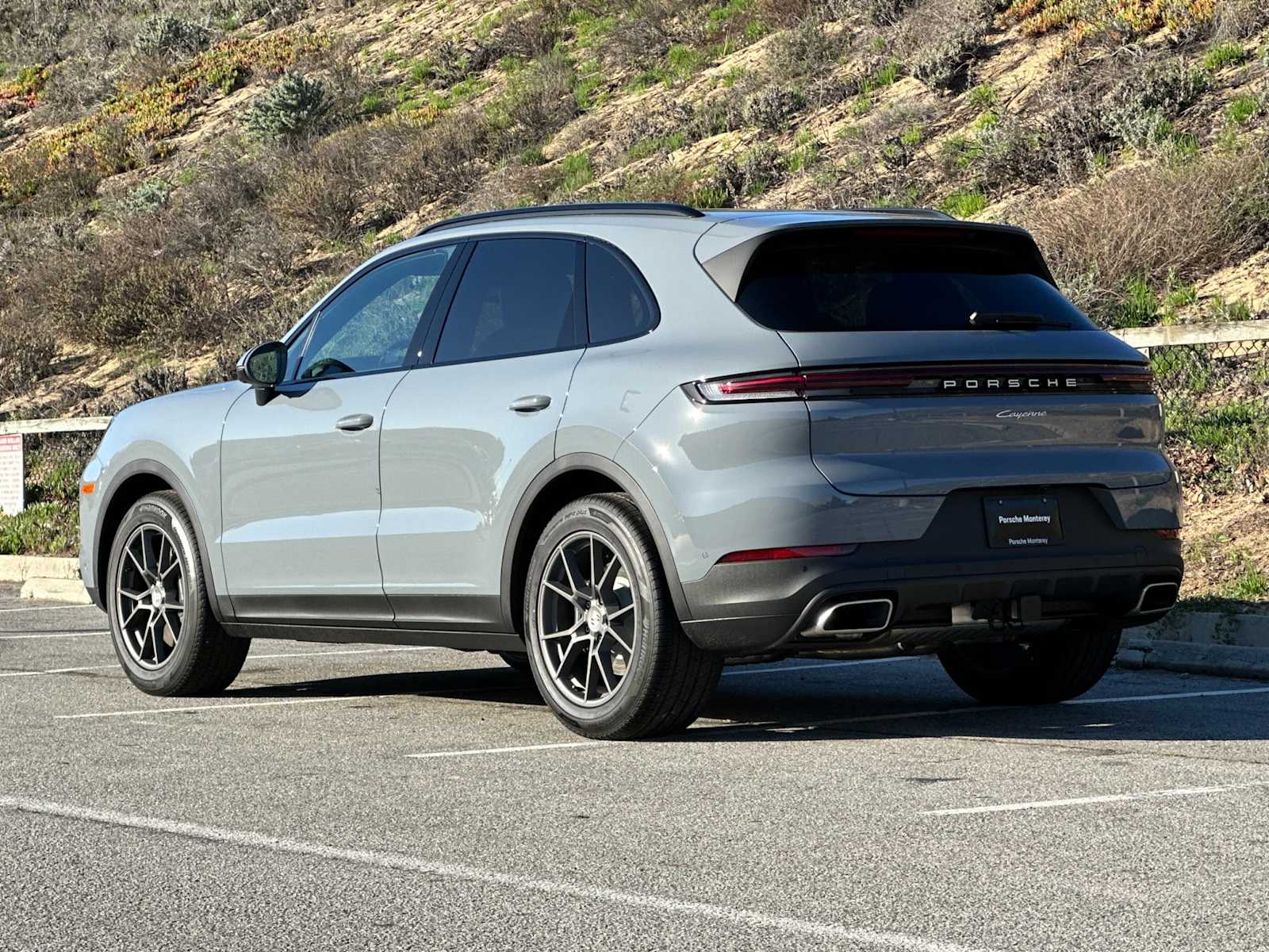Thumbnail: 2026 Porsche Cayenne - 3