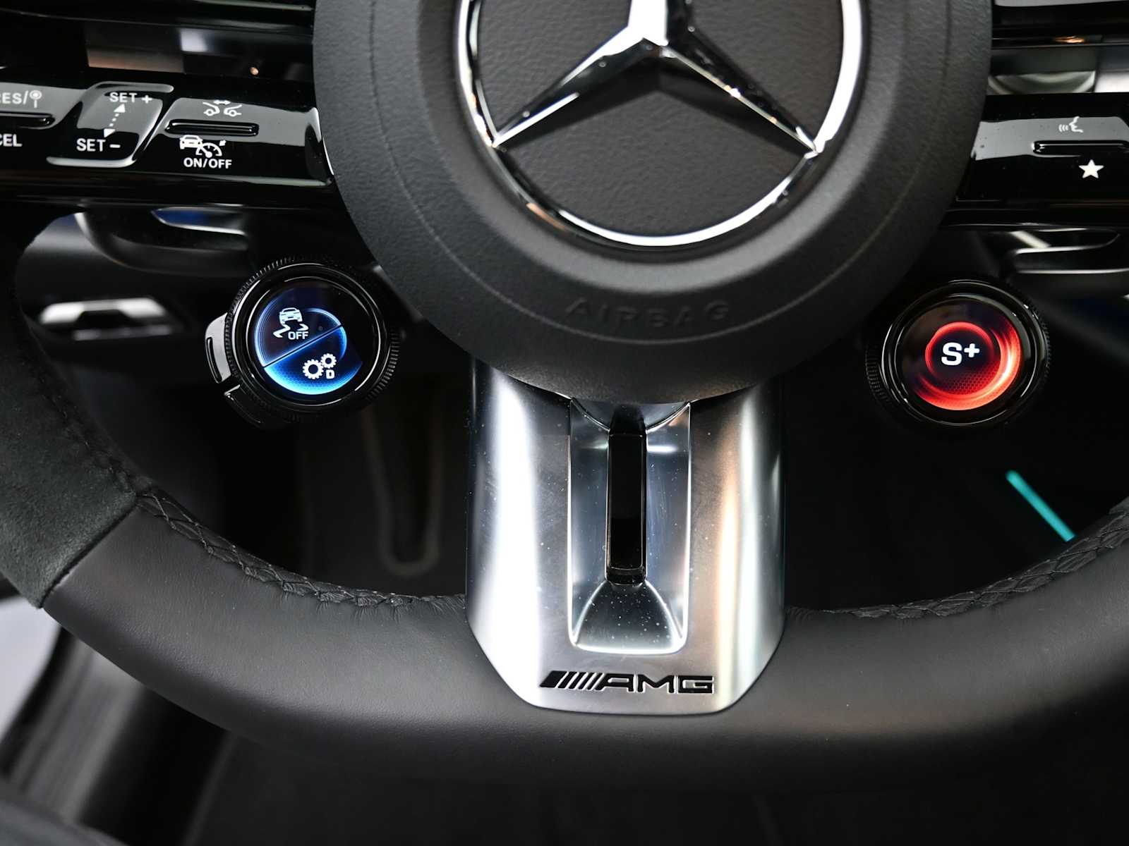 Thumbnail: 2025 Mercedes-Benz E-Class - 24