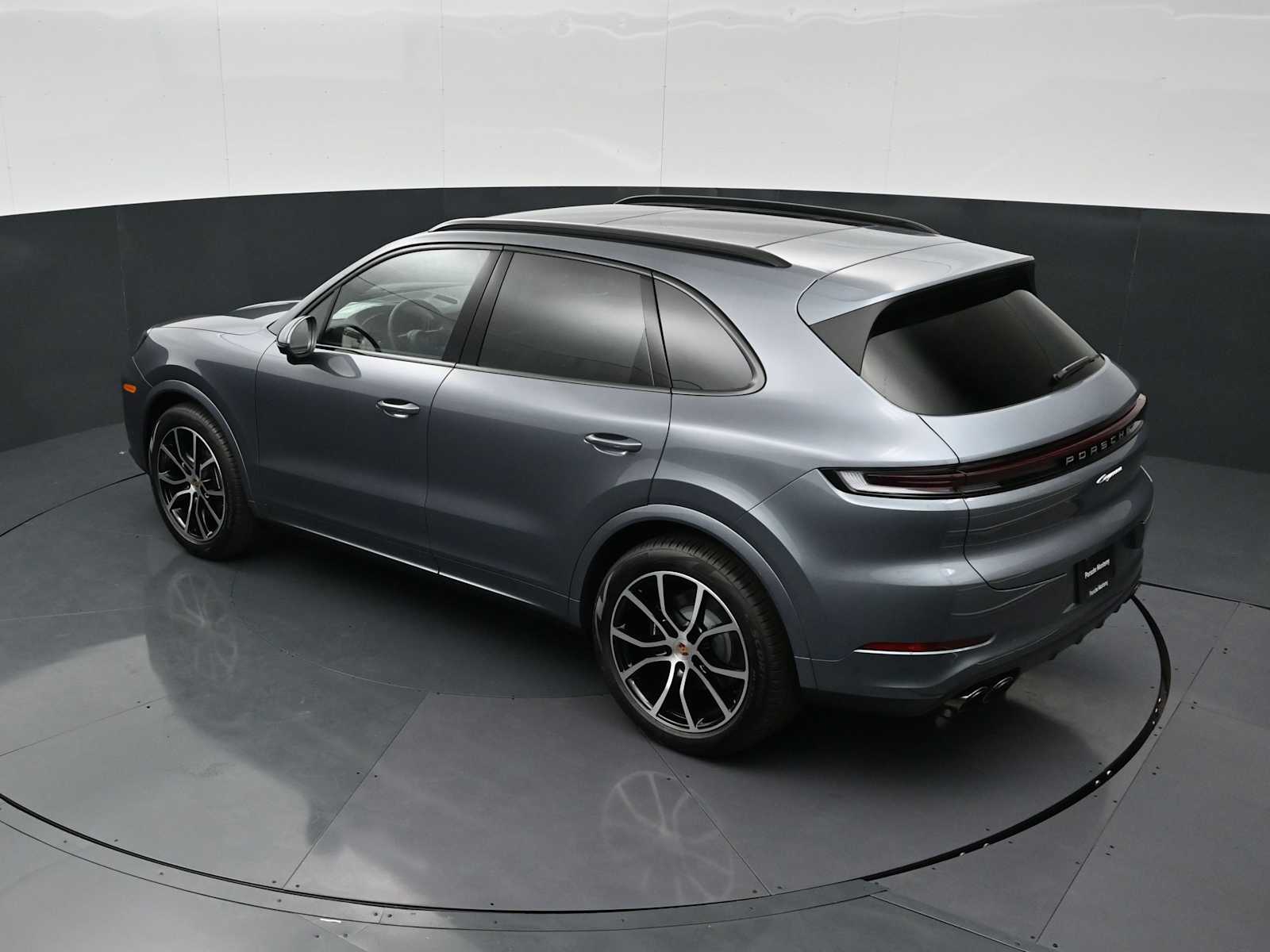 Thumbnail: 2026 Porsche Cayenne - 30