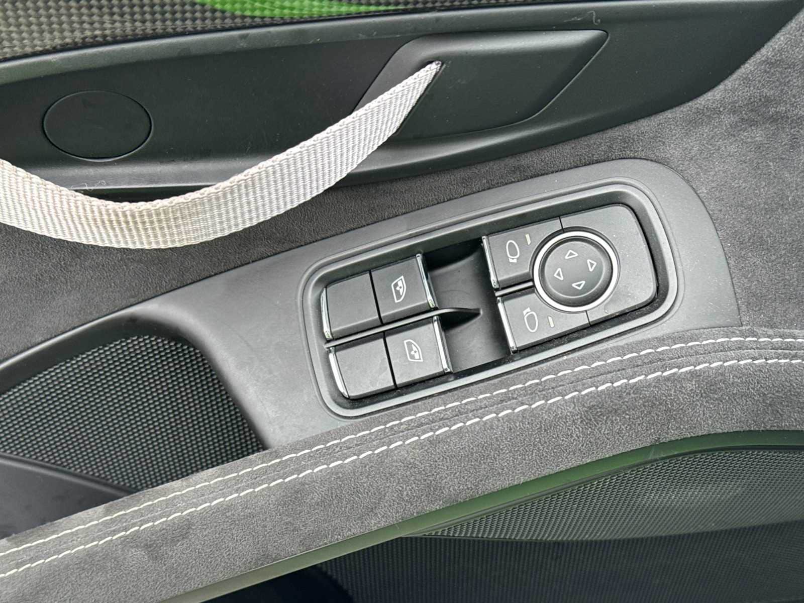 Thumbnail: 2019 Porsche 911 - 13