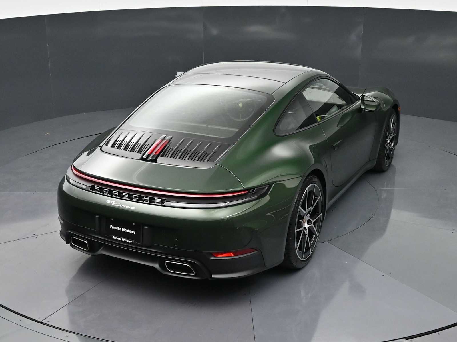 Thumbnail: 2026 Porsche 911 - 30