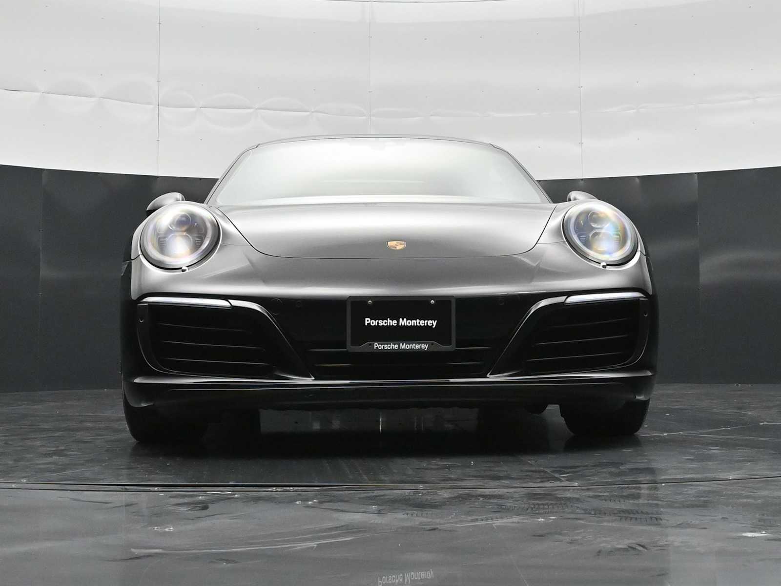 Thumbnail: 2018 Porsche 911 - 43