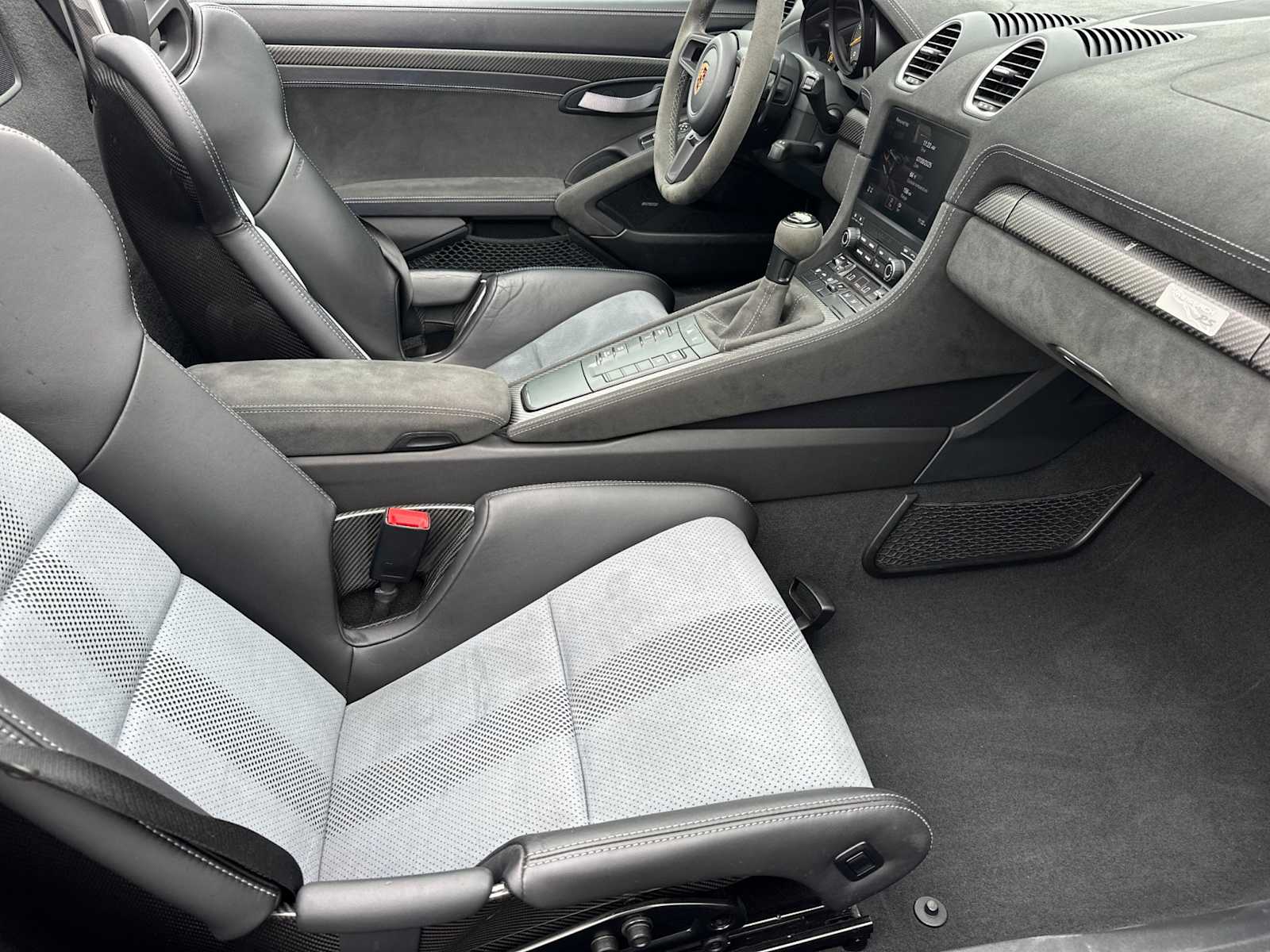 Thumbnail: 2024 Porsche  - 13