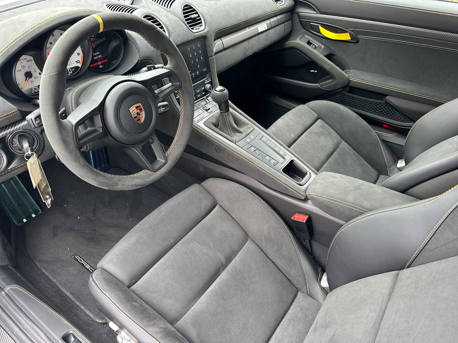 2023 Porsche Cayman GT4 RS photo 4