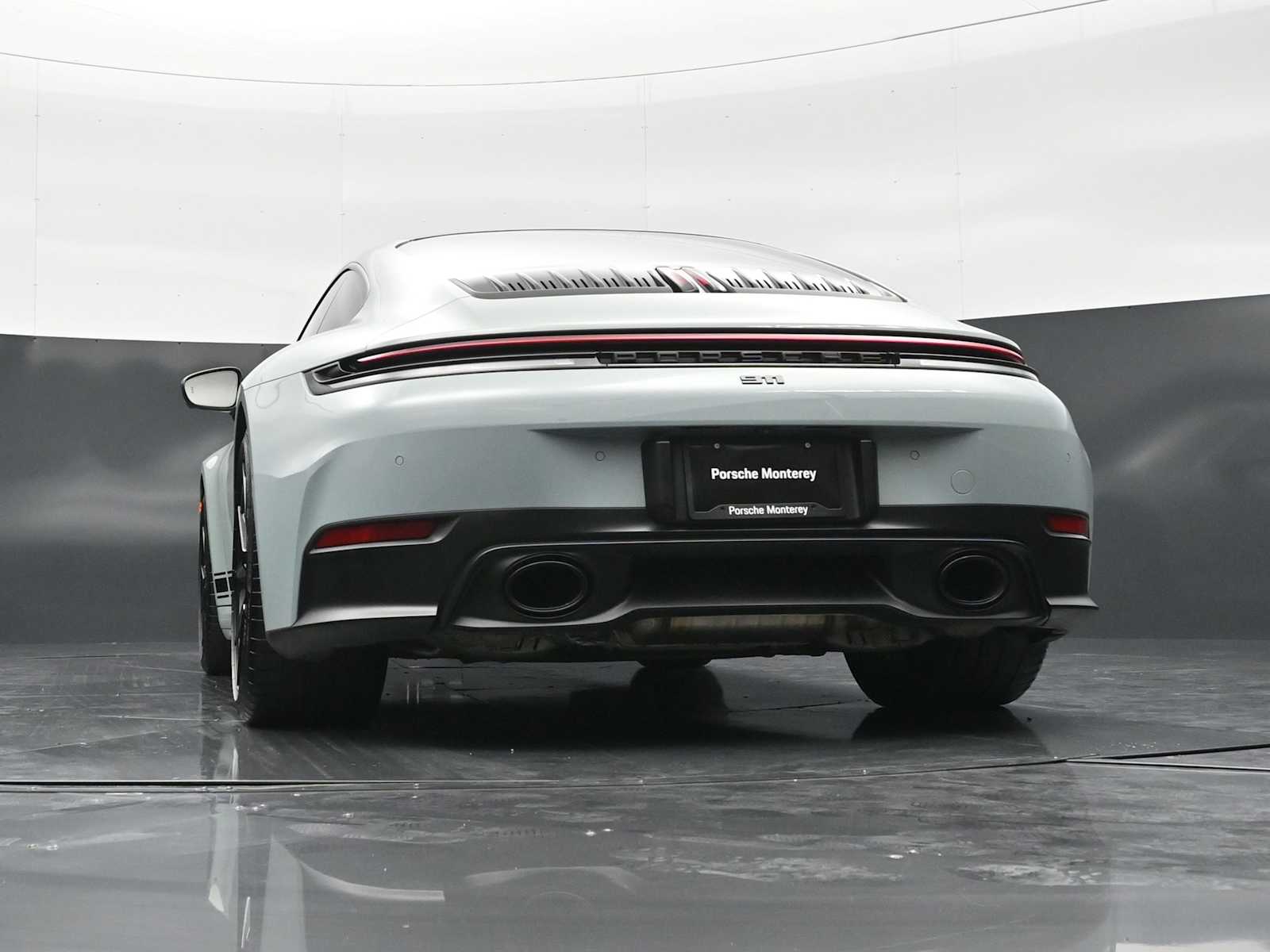Thumbnail: 2025 Porsche 911 - 36