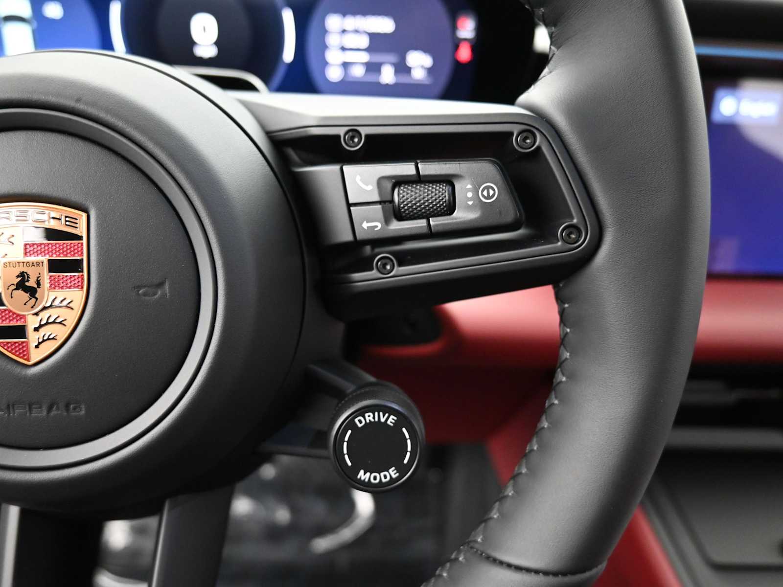 Thumbnail: 2026 Porsche Macan - 10