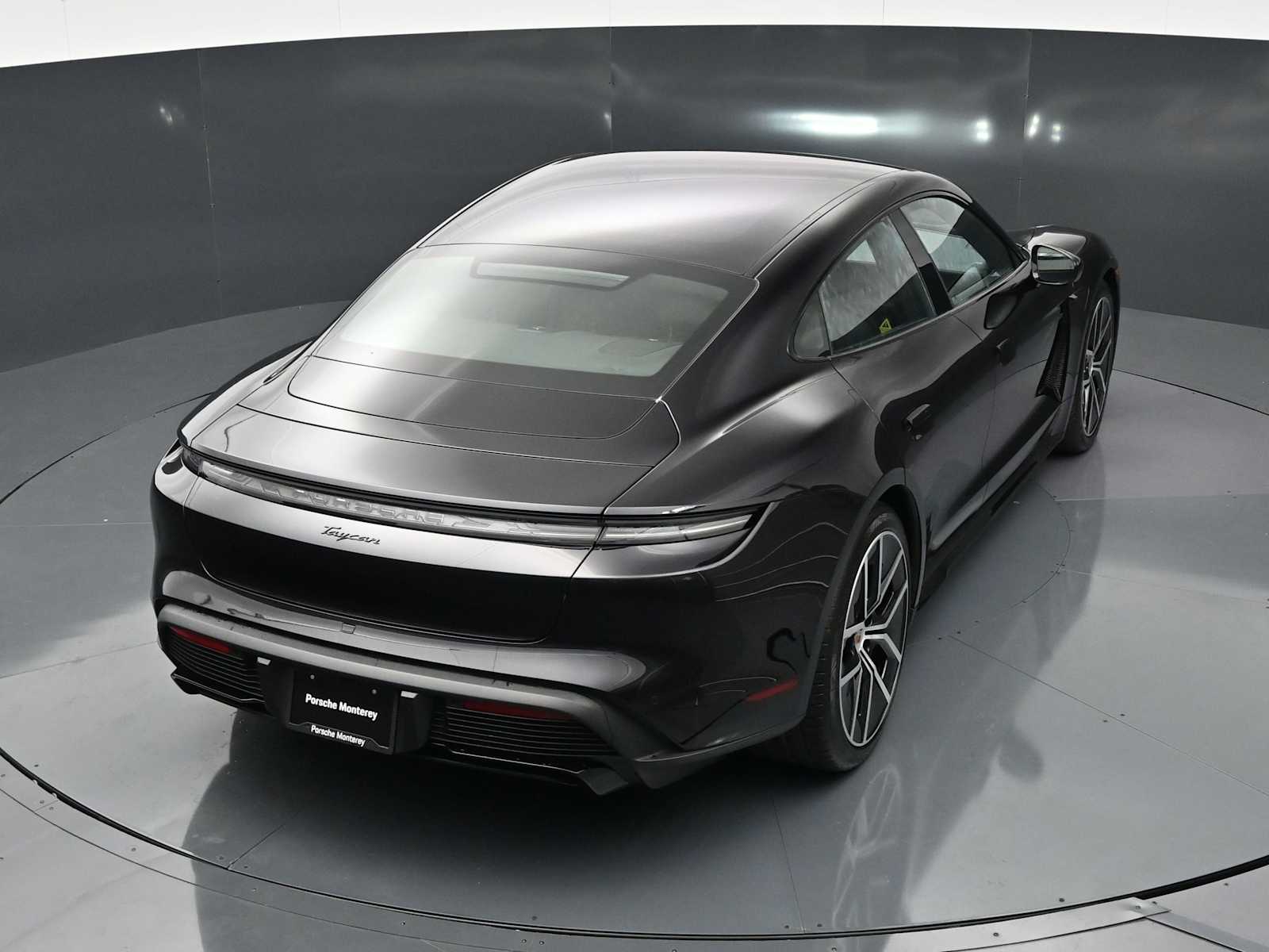 Thumbnail: 2026 Porsche Taycan - 33